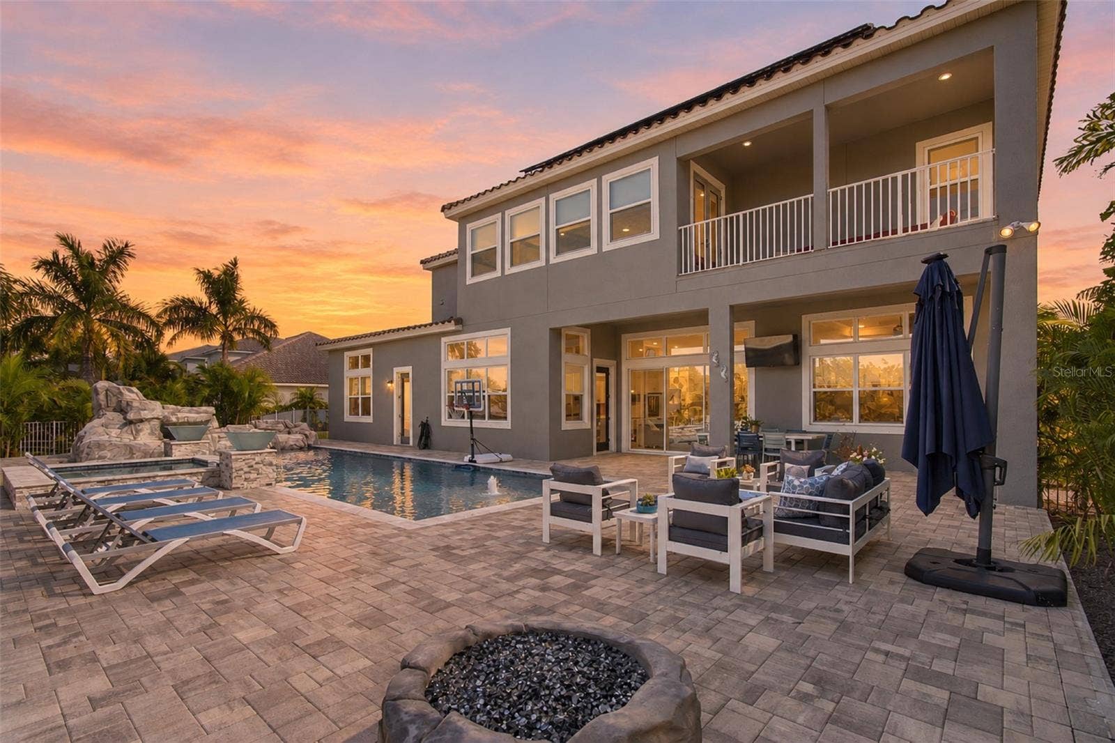 832 MANNS HARBOR DRIVE, Apollo Beach, FL 33572 832 MANNS HARBOR DRIVE, Apollo Beach, FL 33572