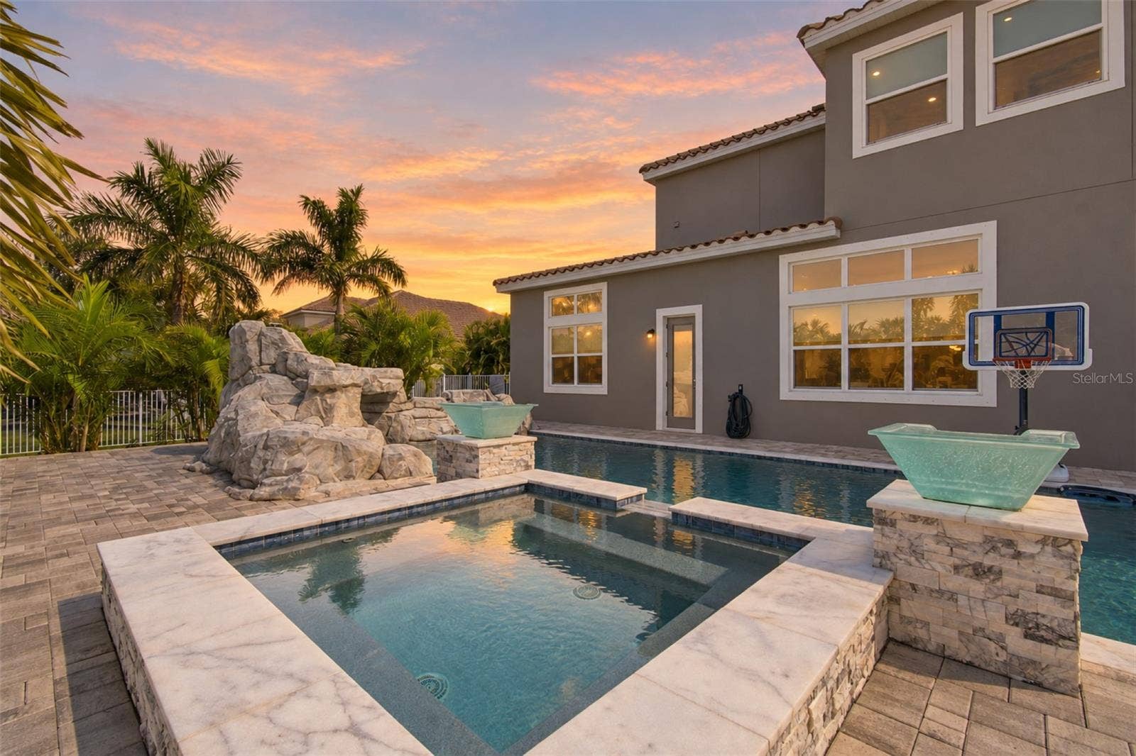 832 MANNS HARBOR DRIVE, Apollo Beach, FL 33572 832 MANNS HARBOR DRIVE, Apollo Beach, FL 33572