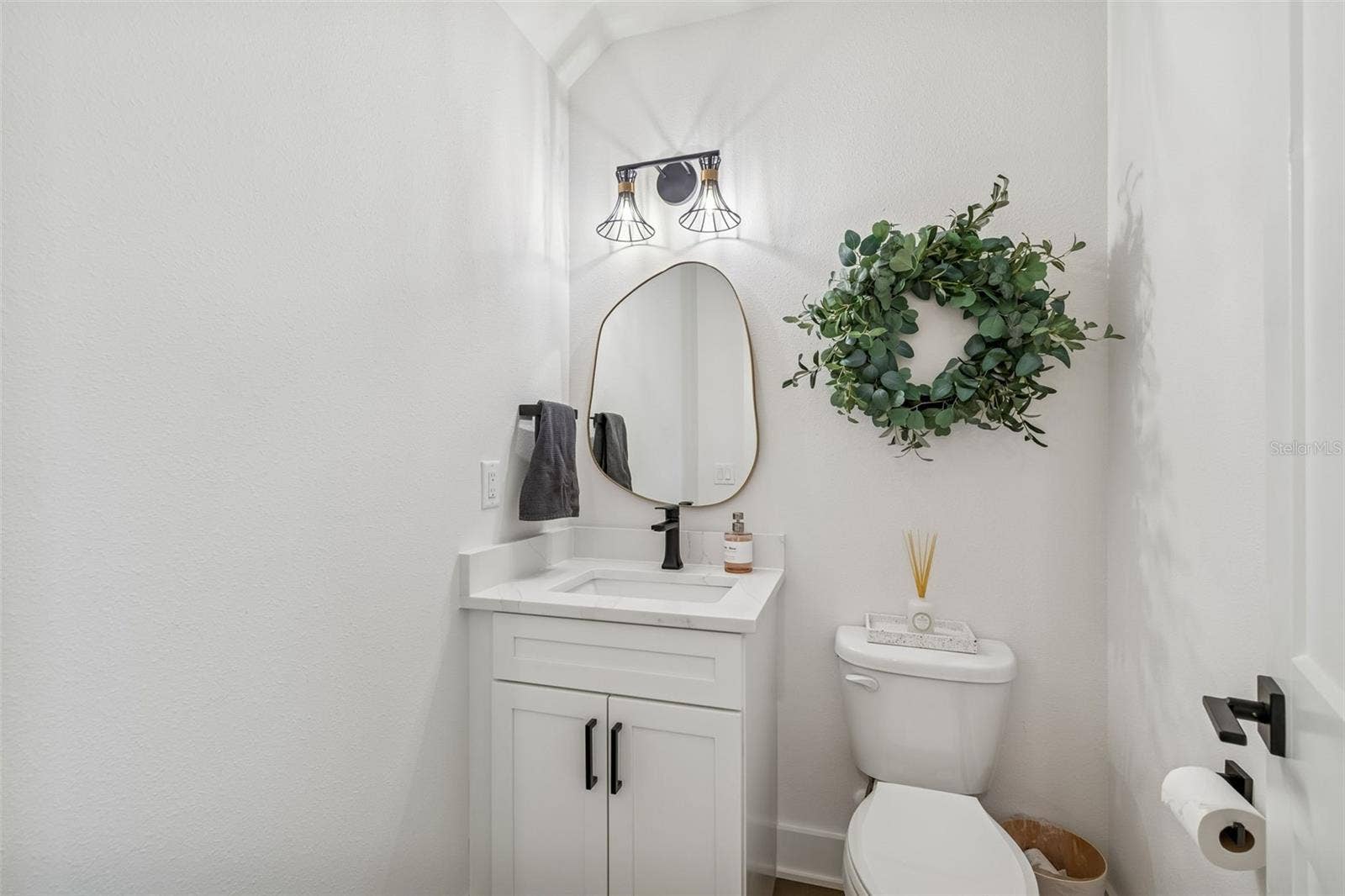 3016 W BALLAST POINT BOULEVARD, Tampa, FL 33611 3016 W BALLAST POINT BOULEVARD, Tampa, FL 33611