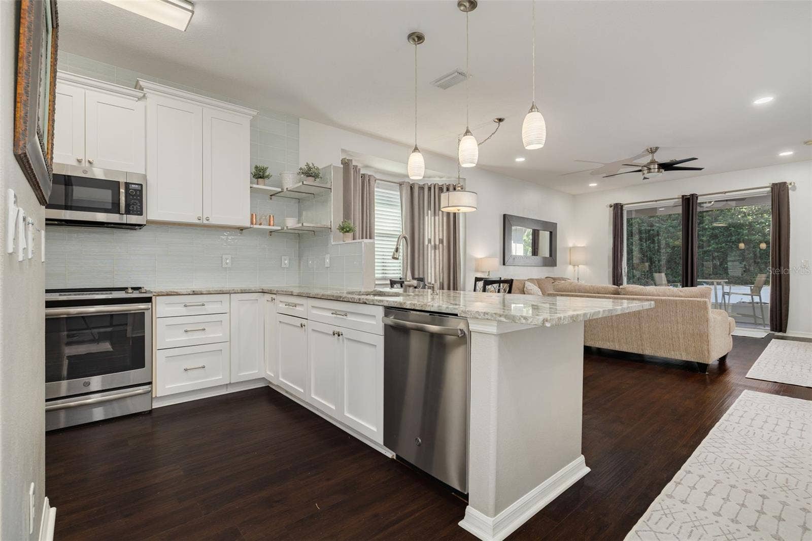 724 SANDY HILLS AVENUE, Tarpon Springs, FL 34689 724 SANDY HILLS AVENUE, Tarpon Springs, FL 34689
