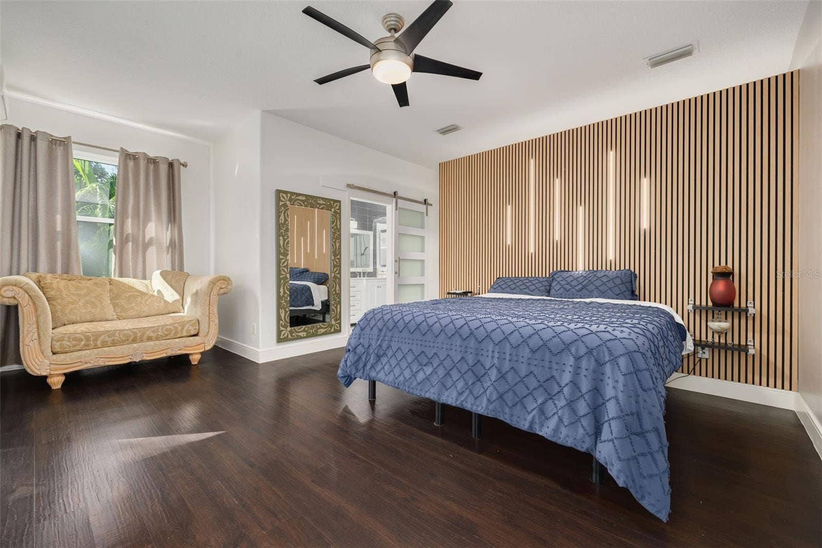 724 SANDY HILLS AVENUE, Tarpon Springs, FL 34689 724 SANDY HILLS AVENUE, Tarpon Springs, FL 34689