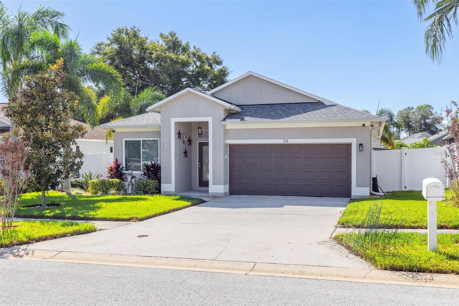 724 SANDY HILLS AVENUE, Tarpon Springs, FL 34689 724 SANDY HILLS AVENUE, Tarpon Springs, FL 34689