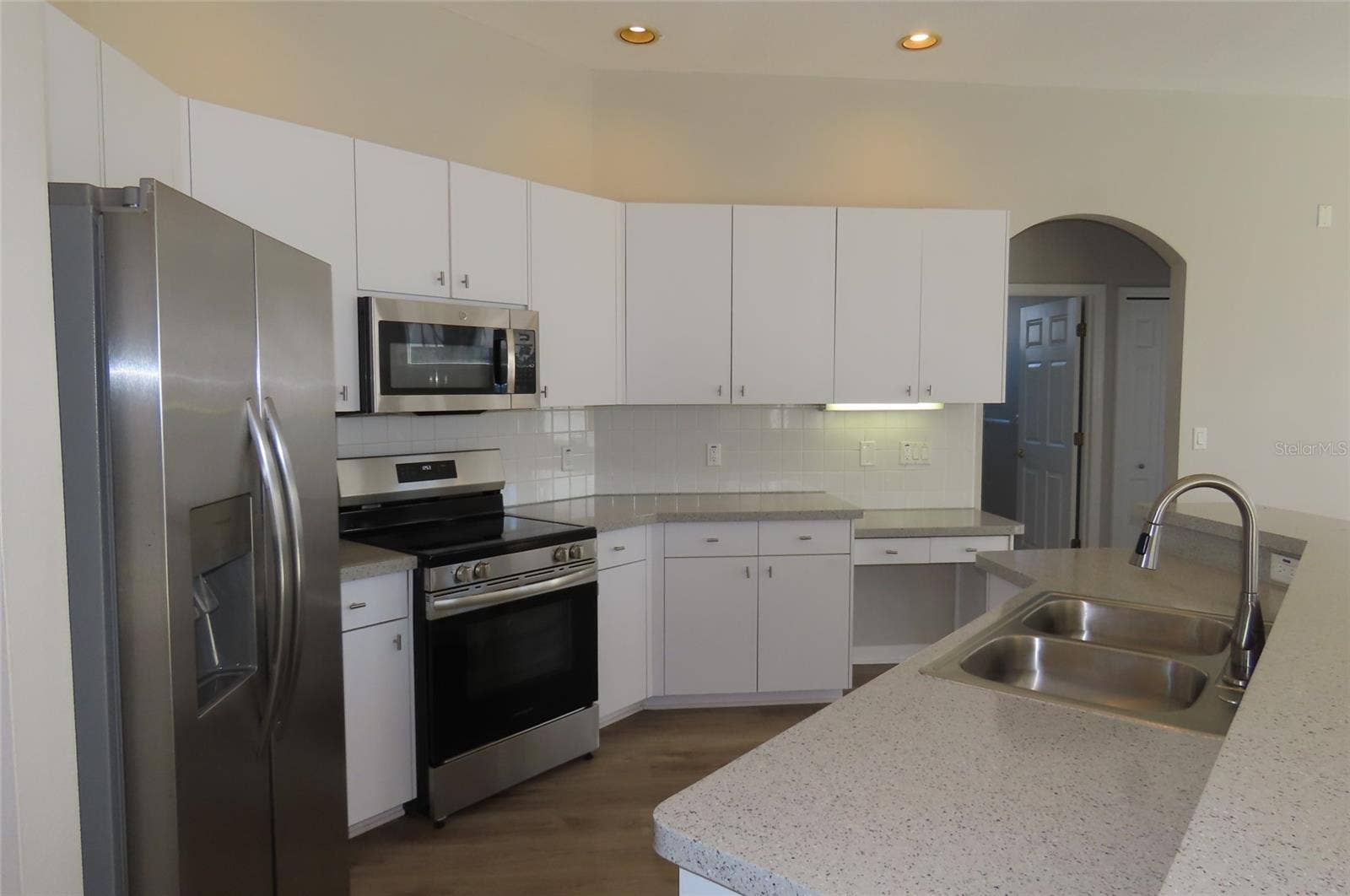 1801 MAPLELEAF BOULEVARD, Oldsmar, FL 34677 1801 MAPLELEAF BOULEVARD, Oldsmar, FL 34677
