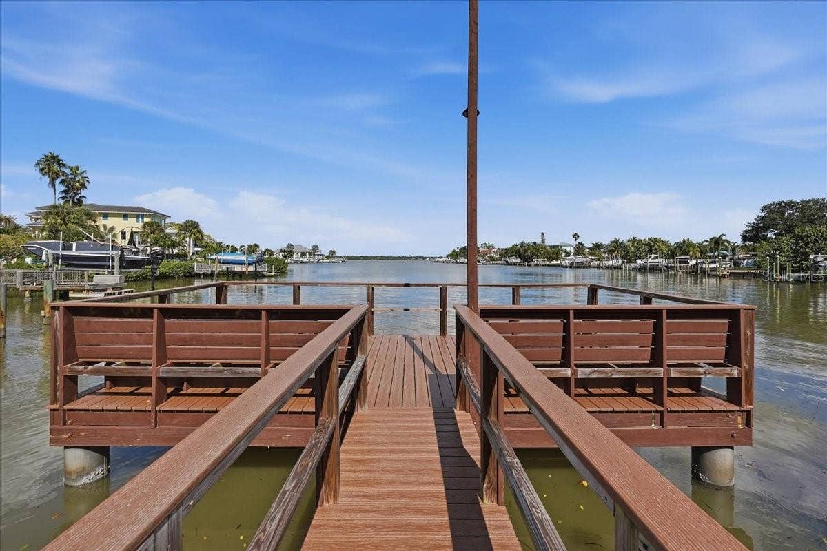 101 SHOALS CIRCLE, North Redington Beach, FL 33708 101 SHOALS CIRCLE, North Redington Beach, FL 33708