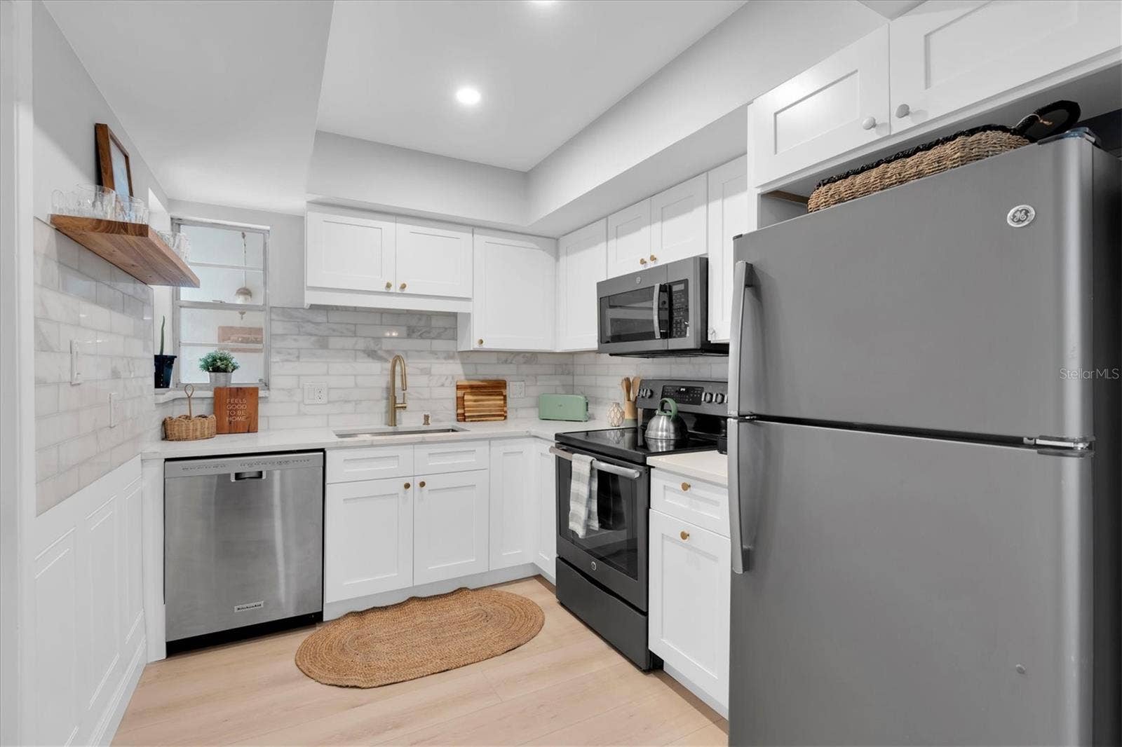 8236 BRENTWOOD ROAD, Seminole, FL 33777 8236 BRENTWOOD ROAD, Seminole, FL 33777