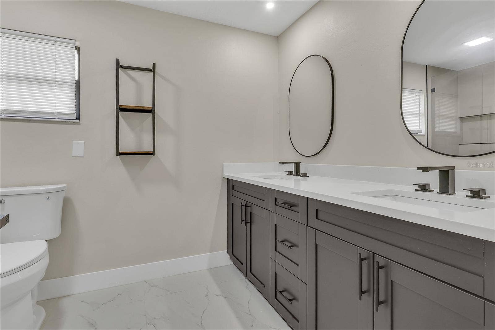 10106 LAKEVIEW DRIVE, New Port Richey, FL 34654 10106 LAKEVIEW DRIVE, New Port Richey, FL 34654