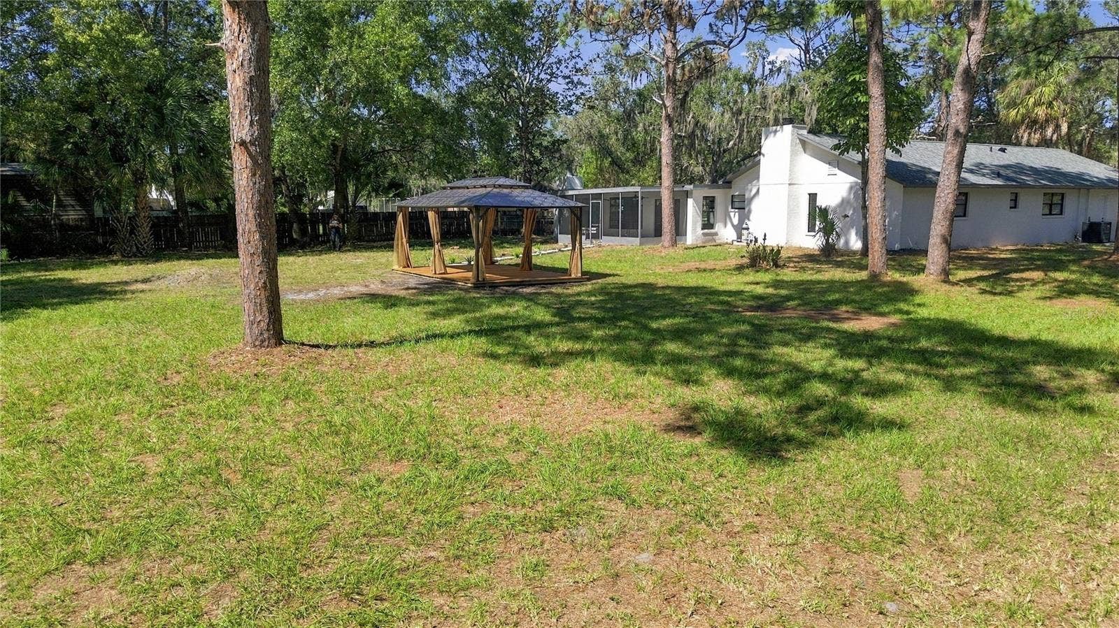 10106 LAKEVIEW DRIVE, New Port Richey, FL 34654 10106 LAKEVIEW DRIVE, New Port Richey, FL 34654
