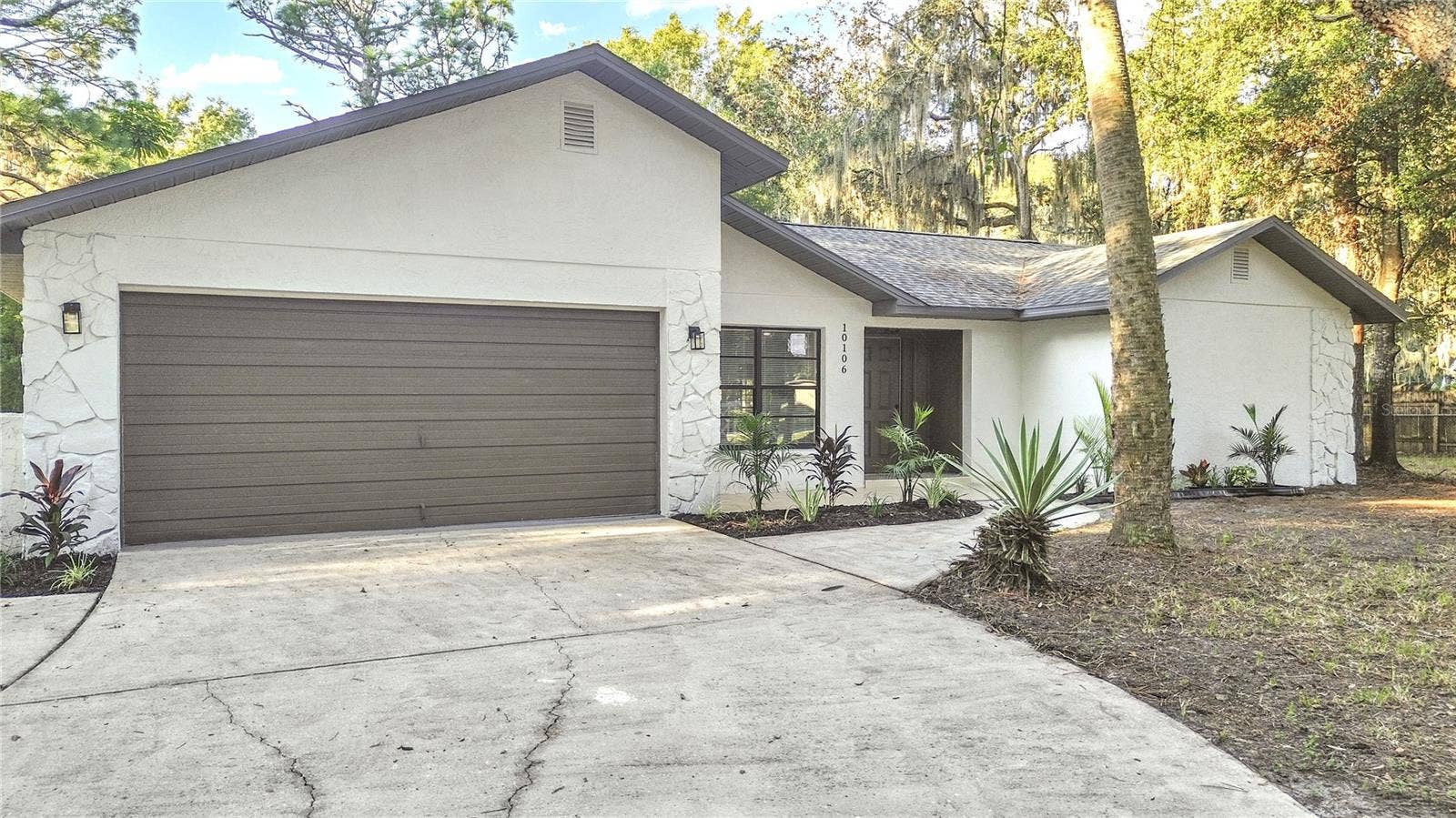 10106 LAKEVIEW DRIVE, New Port Richey, FL 34654 10106 LAKEVIEW DRIVE, New Port Richey, FL 34654