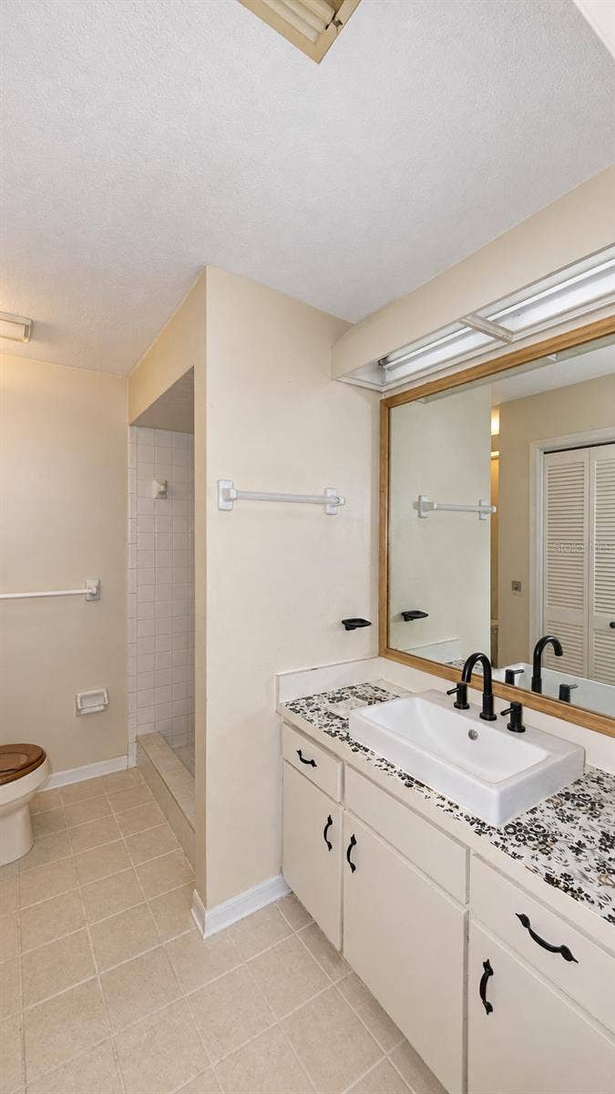 5636 BEECH STREET, Zephyrhills, FL 33542 Main Bathroom- A