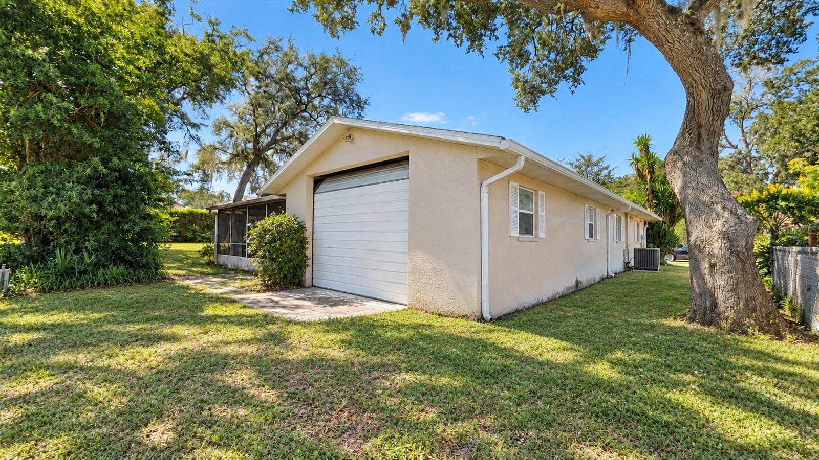 5636 BEECH STREET, Zephyrhills, FL 33542 Rear- Right