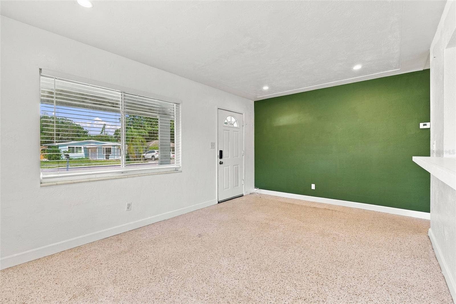 4586 42ND AVENUE N, St Petersburg, FL 33714 Living Room