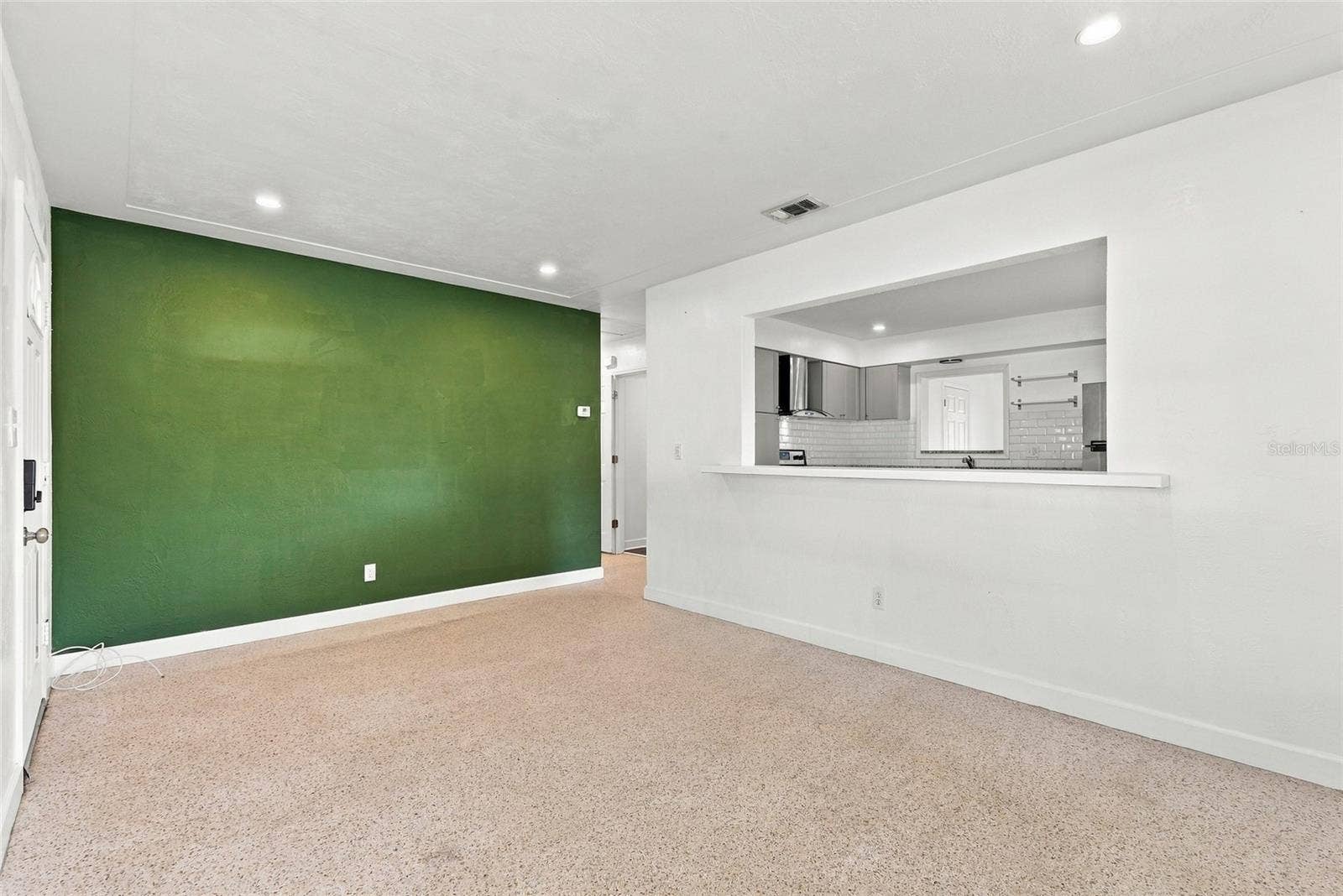 4586 42ND AVENUE N, St Petersburg, FL 33714 Living Room