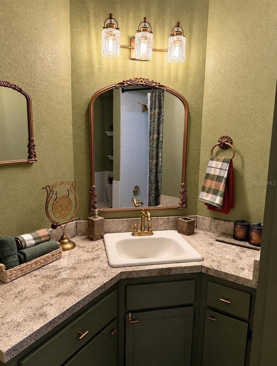 8664 HEATHER BOULEVARD, Weeki Wachee, FL 34613 8664 HEATHER BOULEVARD, Weeki Wachee, FL 34613