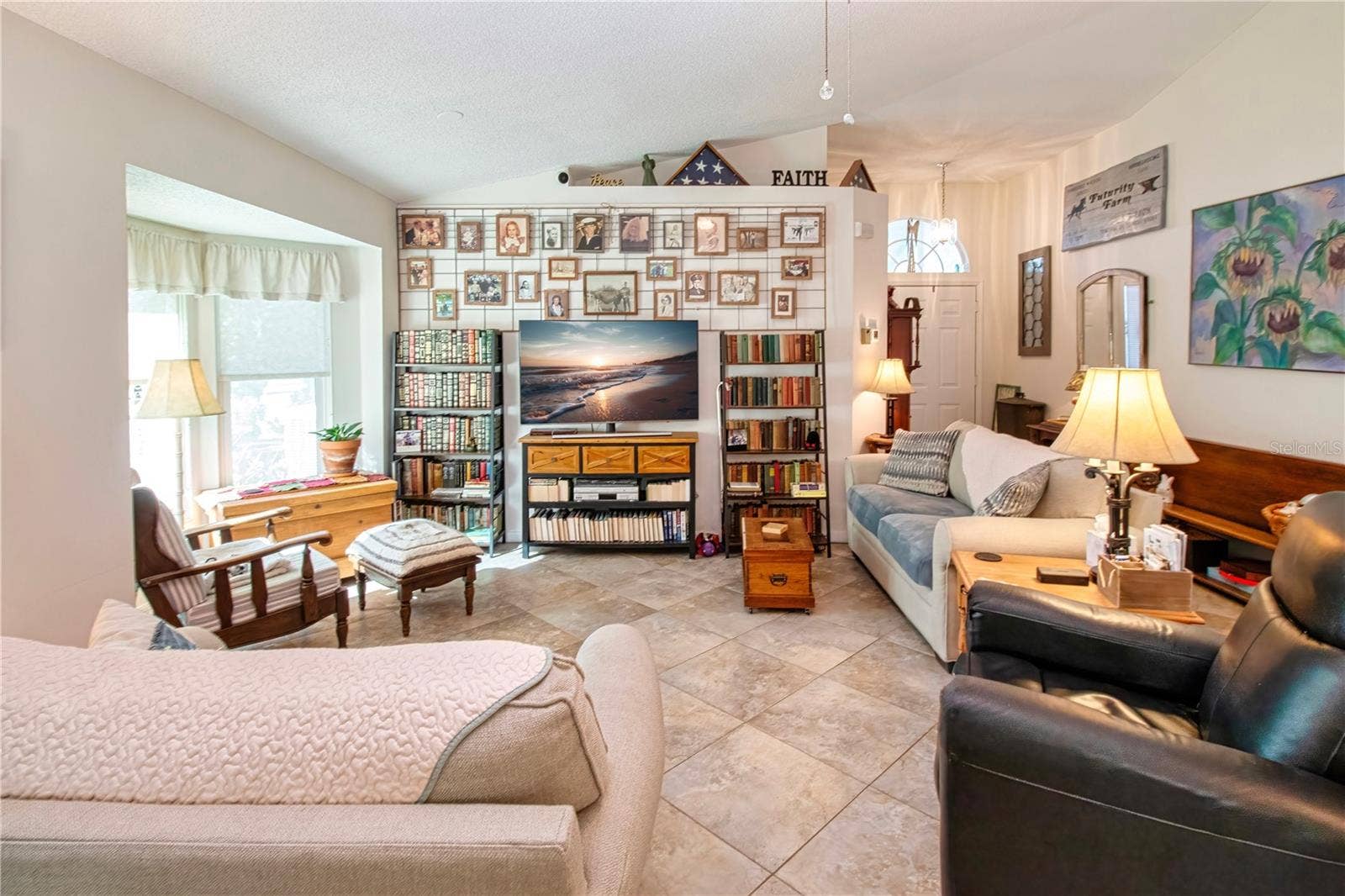 2001 GARDENIA LANDINGS LANE, Sun City Center, FL 33573 2001 GARDENIA LANDINGS LANE, Sun City Center, FL 33573