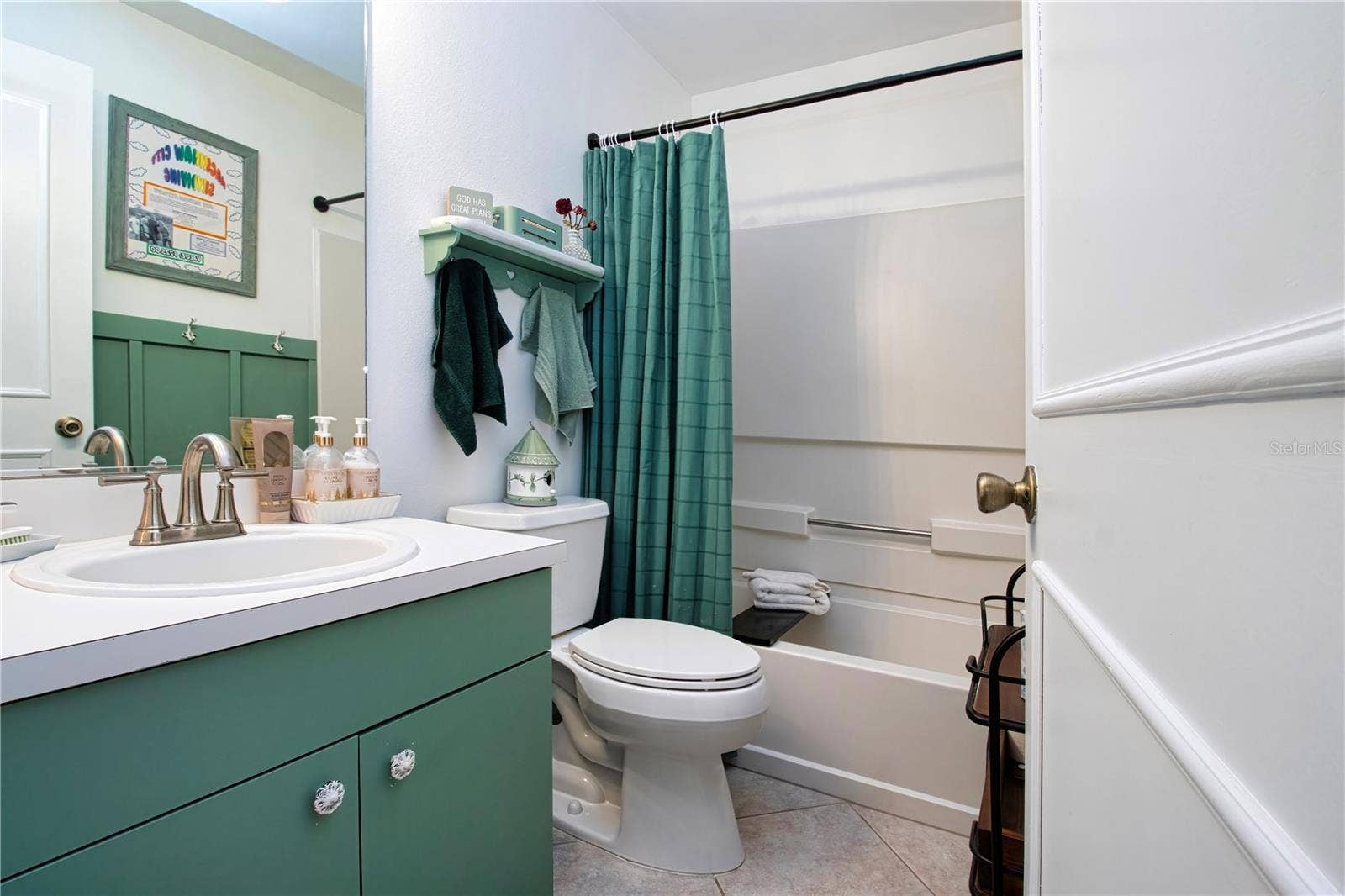 2001 GARDENIA LANDINGS LANE, Sun City Center, FL 33573 2001 GARDENIA LANDINGS LANE, Sun City Center, FL 33573