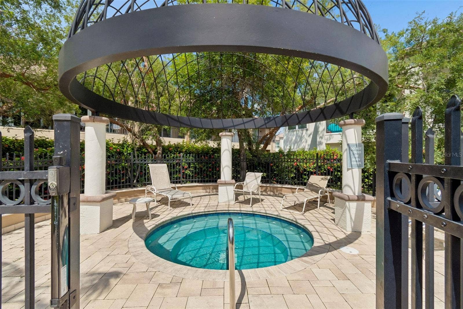 816 NORMANDY TRACE ROAD, Tampa, FL 33602 816 NORMANDY TRACE ROAD, Tampa, FL 33602