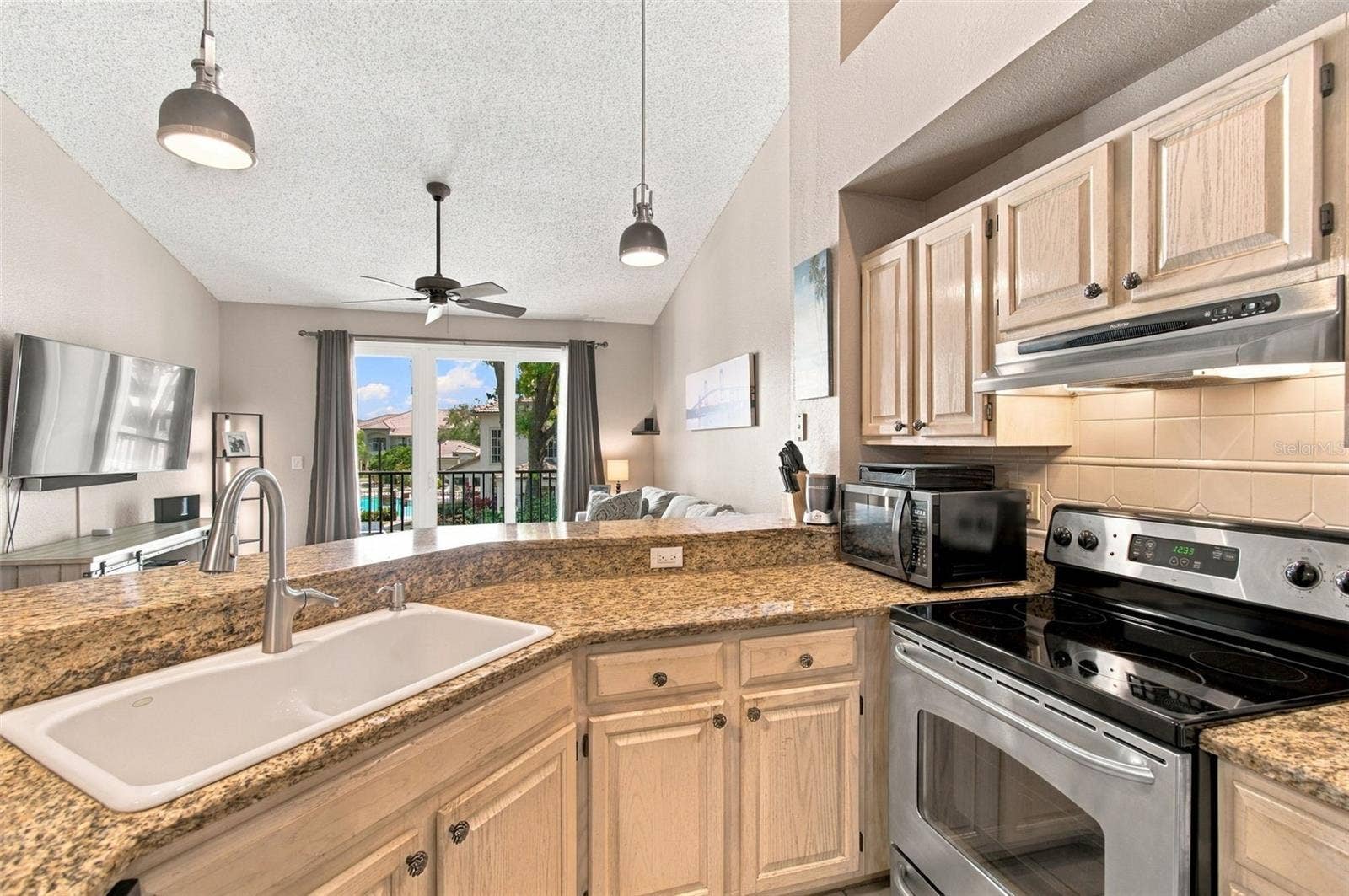 816 NORMANDY TRACE ROAD, Tampa, FL 33602 816 NORMANDY TRACE ROAD, Tampa, FL 33602