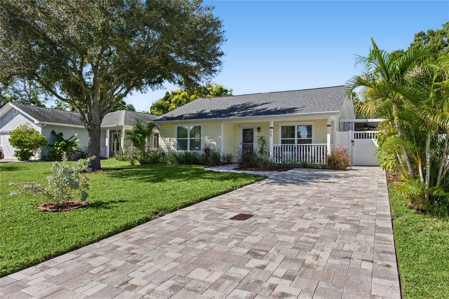 Property photo for 208 N NEW JERSEY AVENUE, Tampa, FL