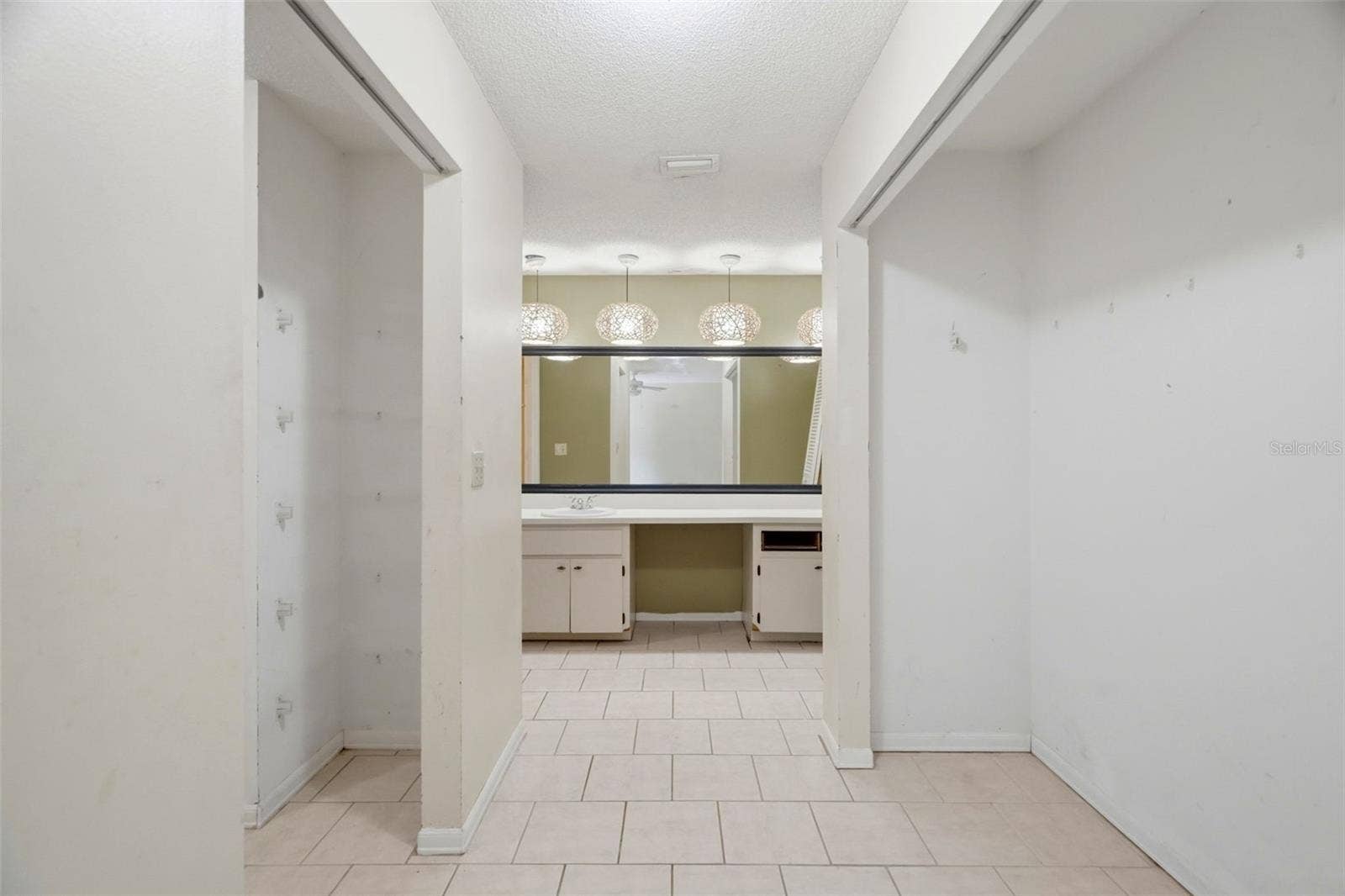 8326 SYLVAN WOODS DRIVE, Sarasota, FL 34243