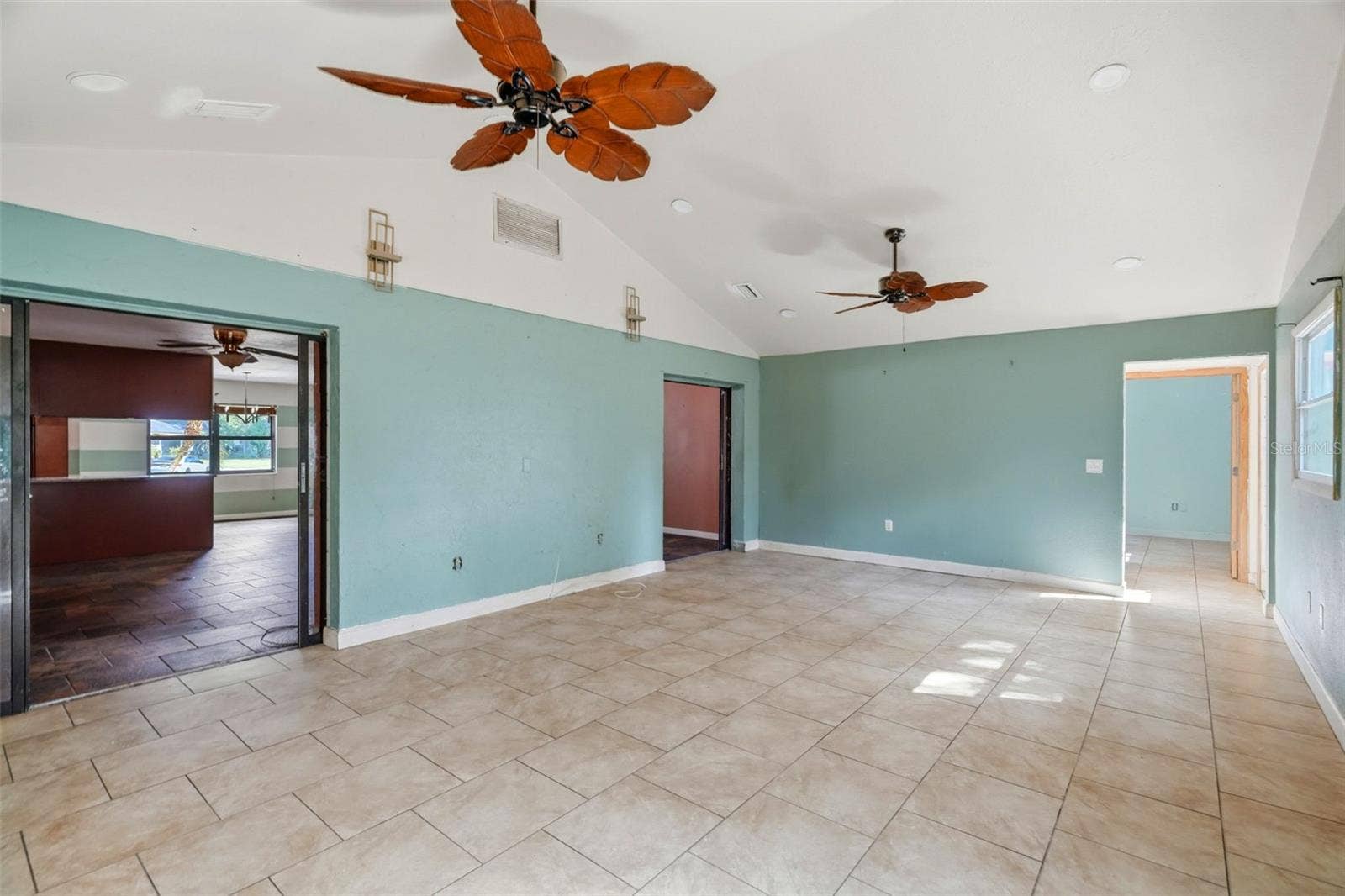 8326 SYLVAN WOODS DRIVE, Sarasota, FL 34243