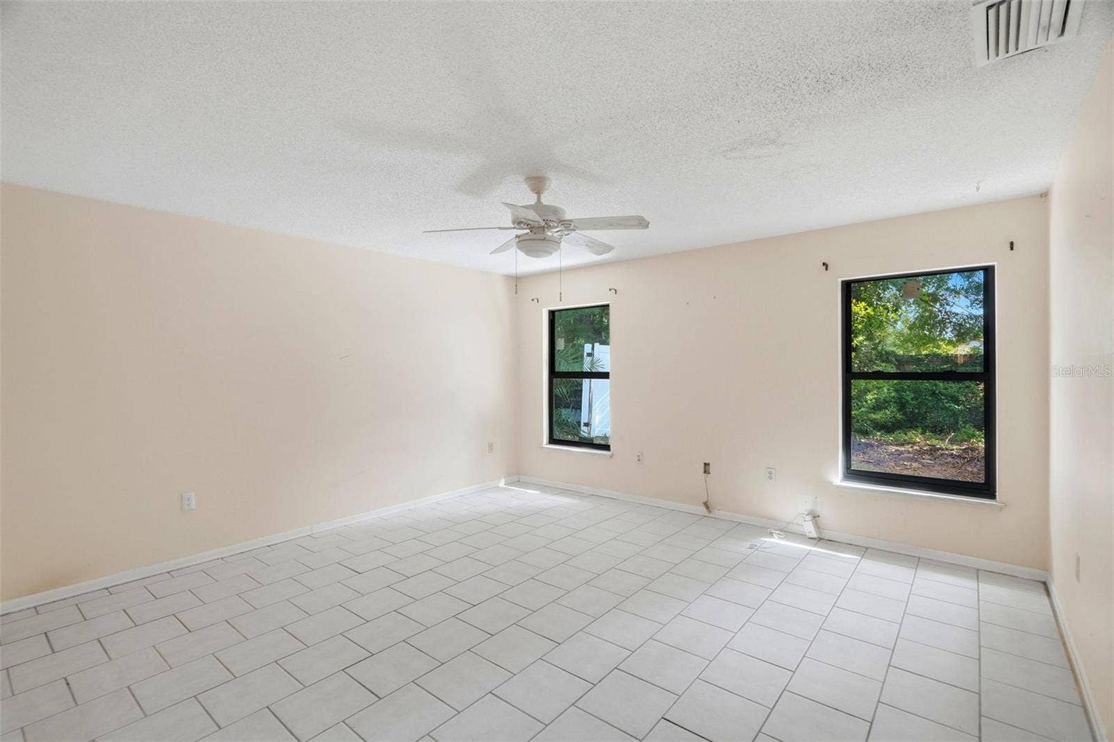 8326 SYLVAN WOODS DRIVE, Sarasota, FL 34243