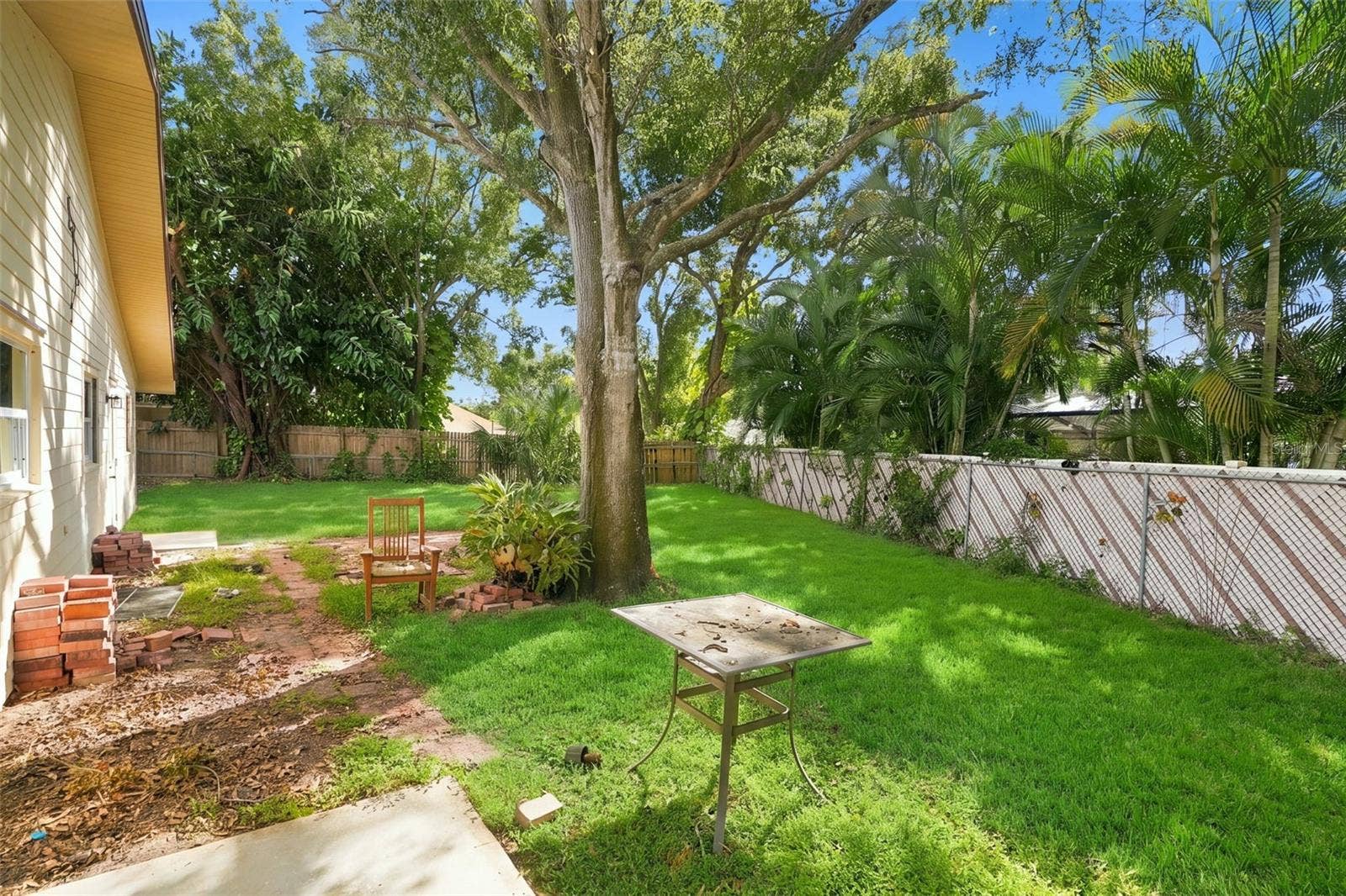 8326 SYLVAN WOODS DRIVE, Sarasota, FL 34243