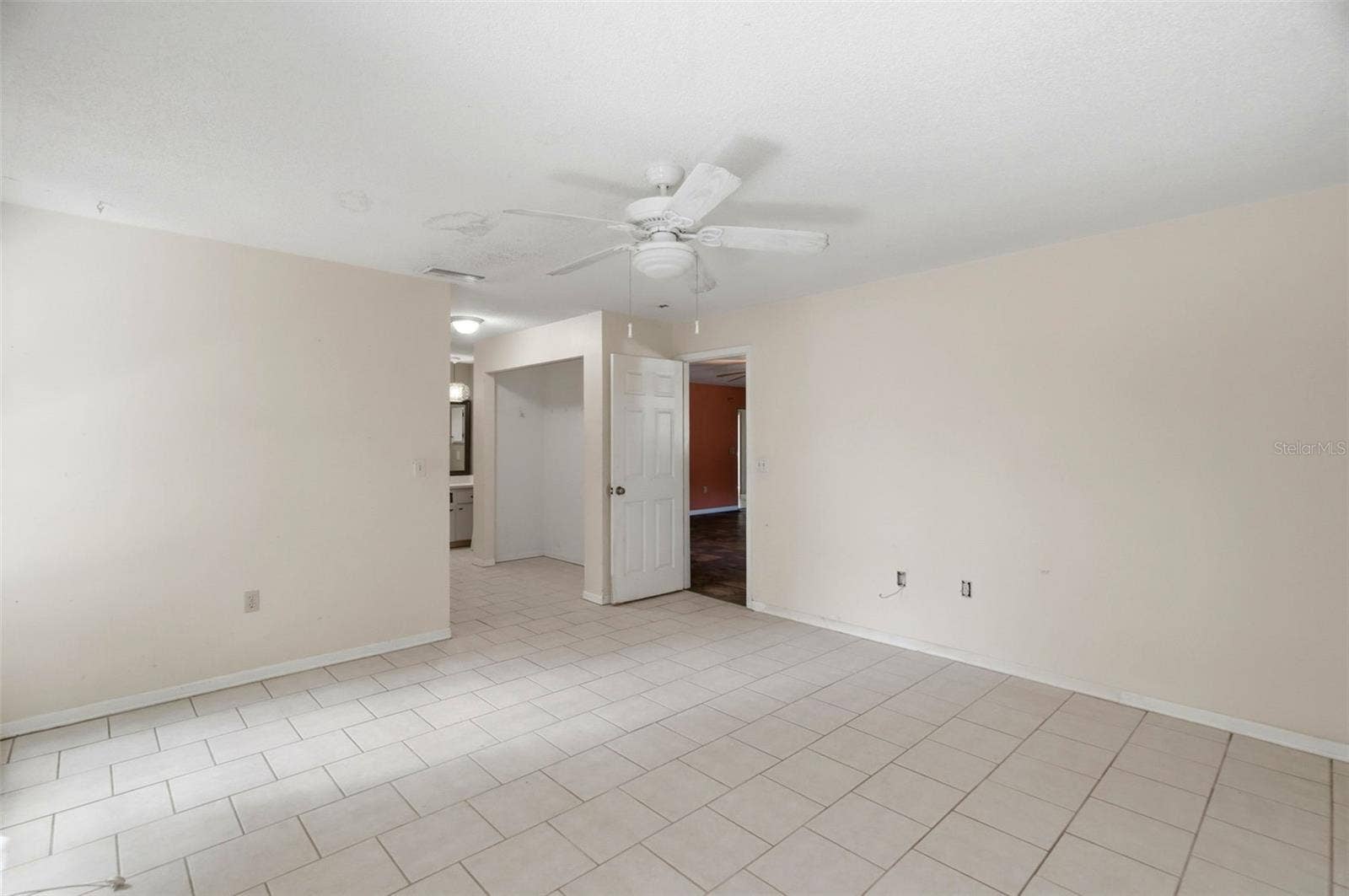 8326 SYLVAN WOODS DRIVE, Sarasota, FL 34243