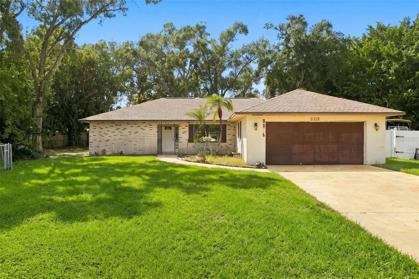 8326 SYLVAN WOODS DRIVE, Sarasota, FL 34243
