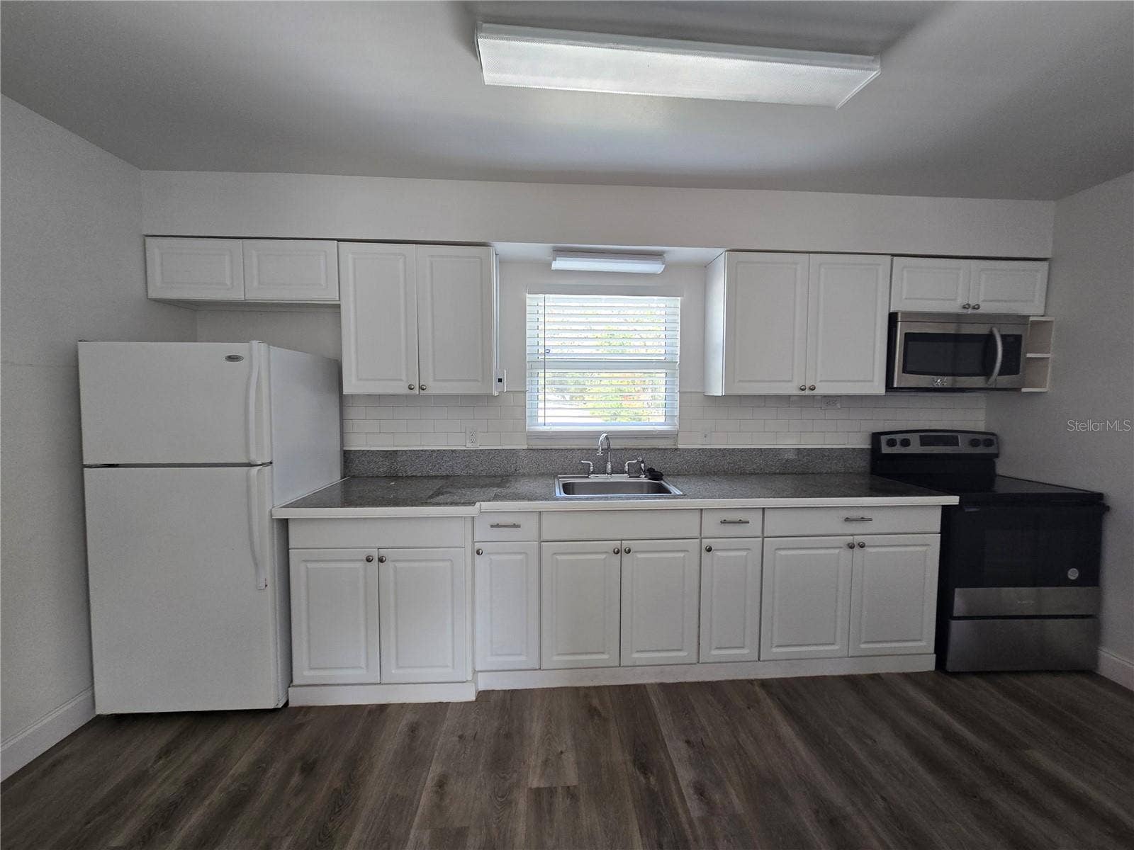 4919 S RENELLIE DRIVE, #4, Tampa, FL 33611 4919 S RENELLIE DRIVE, #4, Tampa, FL 33611