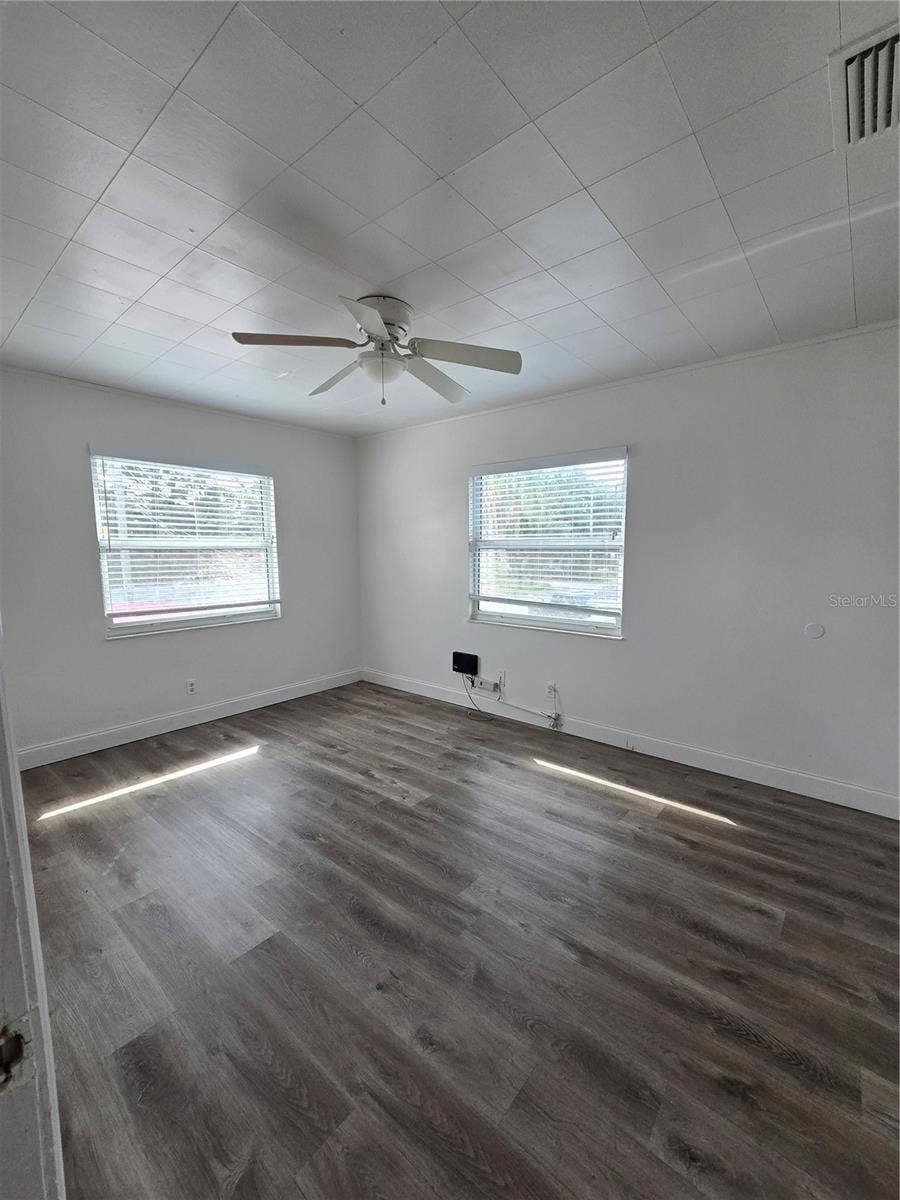 4919 S RENELLIE DRIVE, #4, Tampa, FL 33611 4919 S RENELLIE DRIVE, #4, Tampa, FL 33611