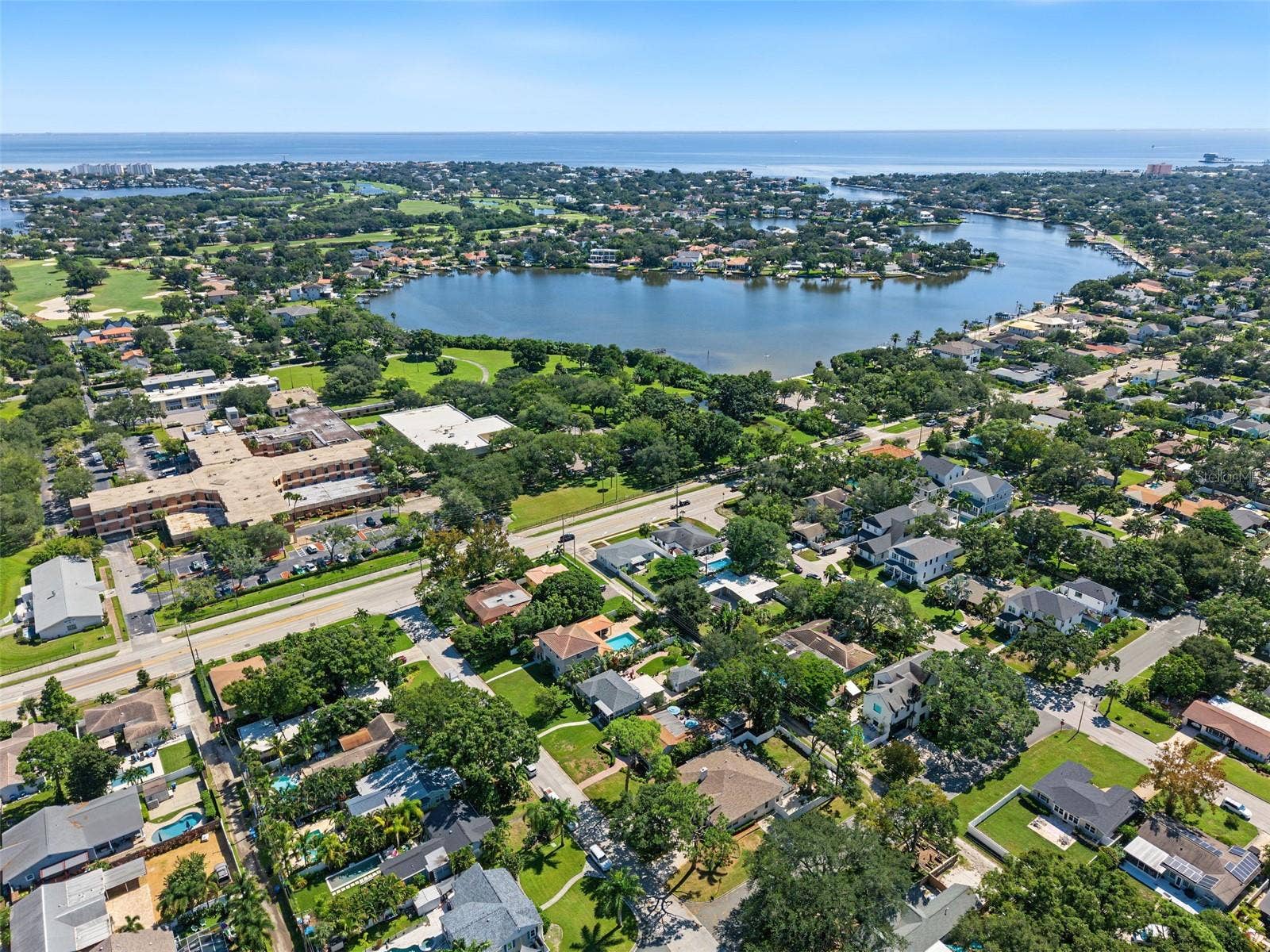 146 33RD AVENUE N, St Petersburg, FL 33704