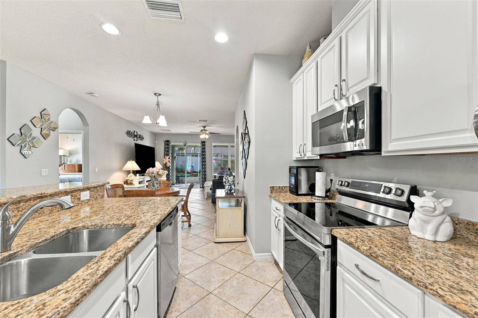 3404 REGNER DRIVE, Plant City, FL 33566 3404 REGNER DRIVE, Plant City, FL 33566