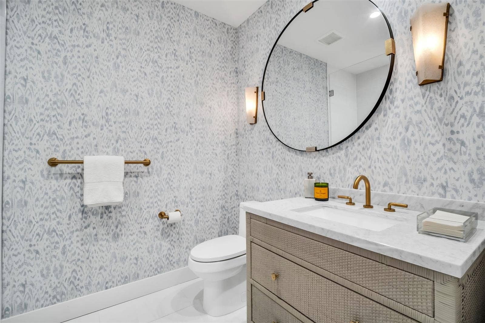301 1ST STREET S, #2507, St Petersburg, FL 33701 301 1ST STREET S, #2507, St Petersburg, FL 33701