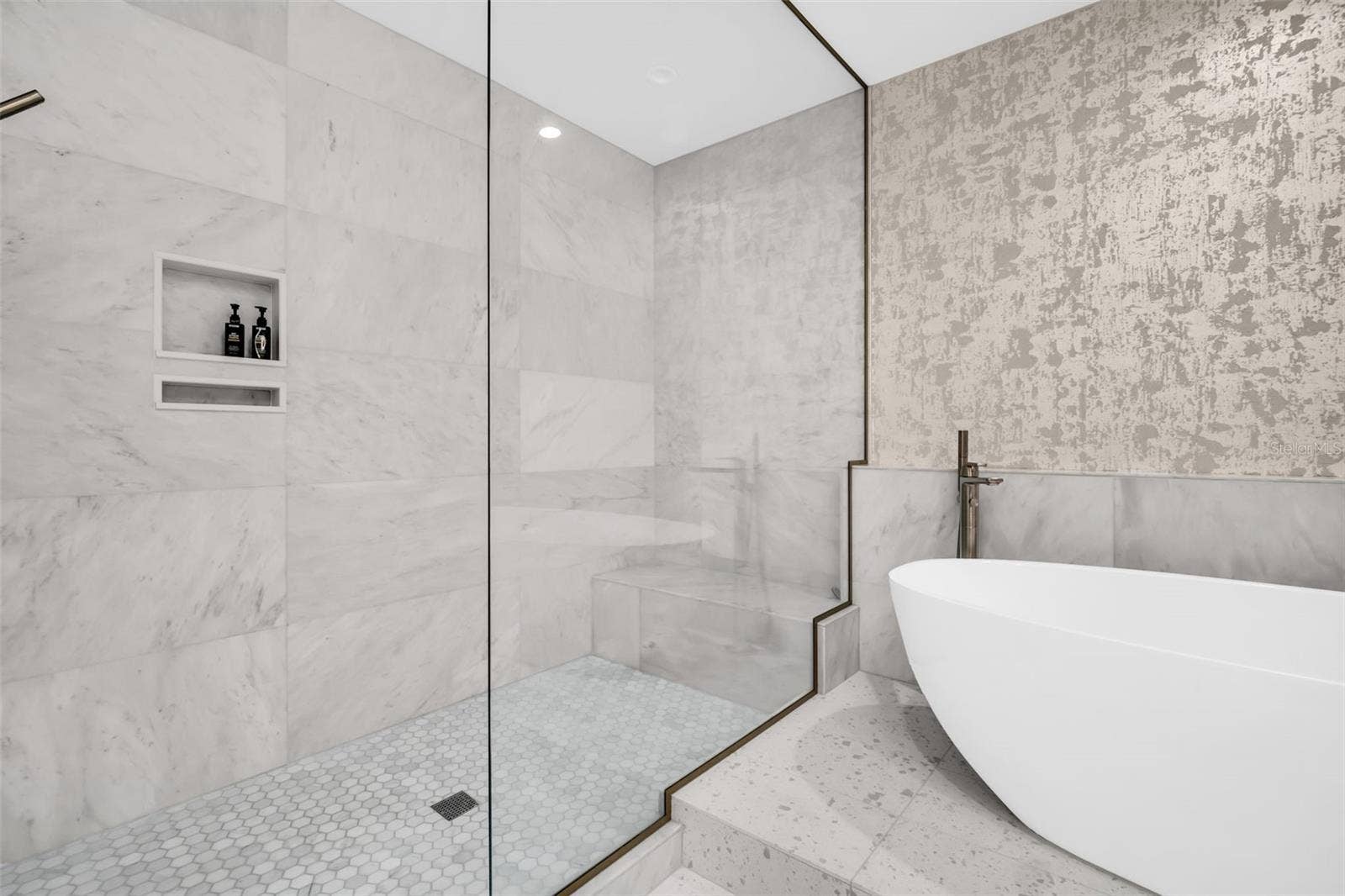 301 1ST STREET S, #2507, St Petersburg, FL 33701 301 1ST STREET S, #2507, St Petersburg, FL 33701
