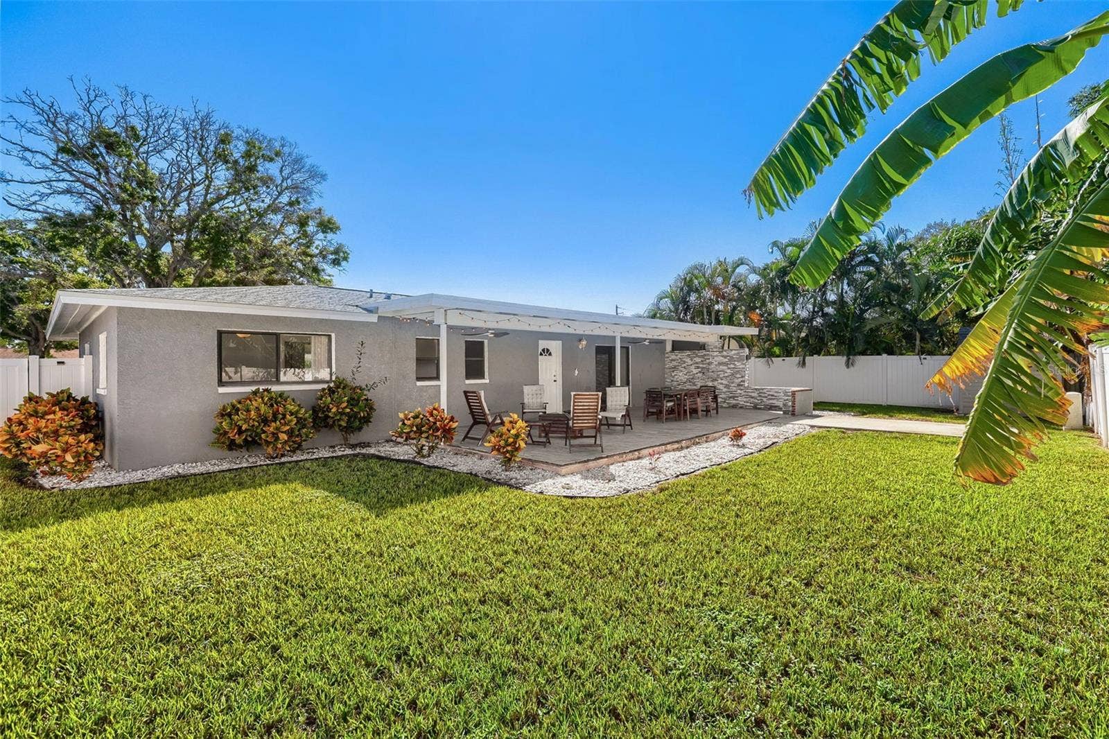 6053 28TH STREET S, St Petersburg, FL 33712 6053 28TH STREET S, St Petersburg, FL 33712