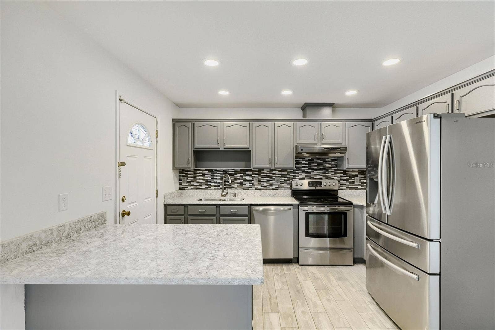 6053 28TH STREET S, St Petersburg, FL 33712 6053 28TH STREET S, St Petersburg, FL 33712