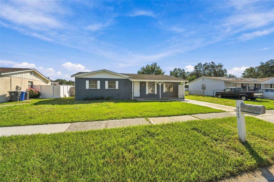 Property photo for 8527 GOLD RIDGE CIRCLE, Tampa, FL