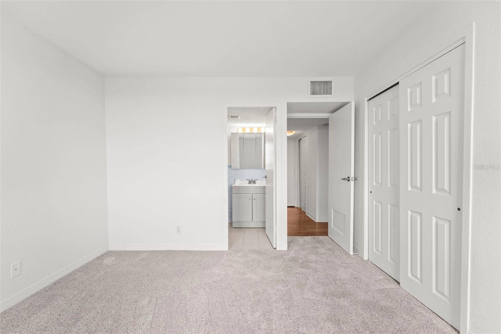 10355 PARADISE BOULEVARD, #403, Treasure Island, FL 33706