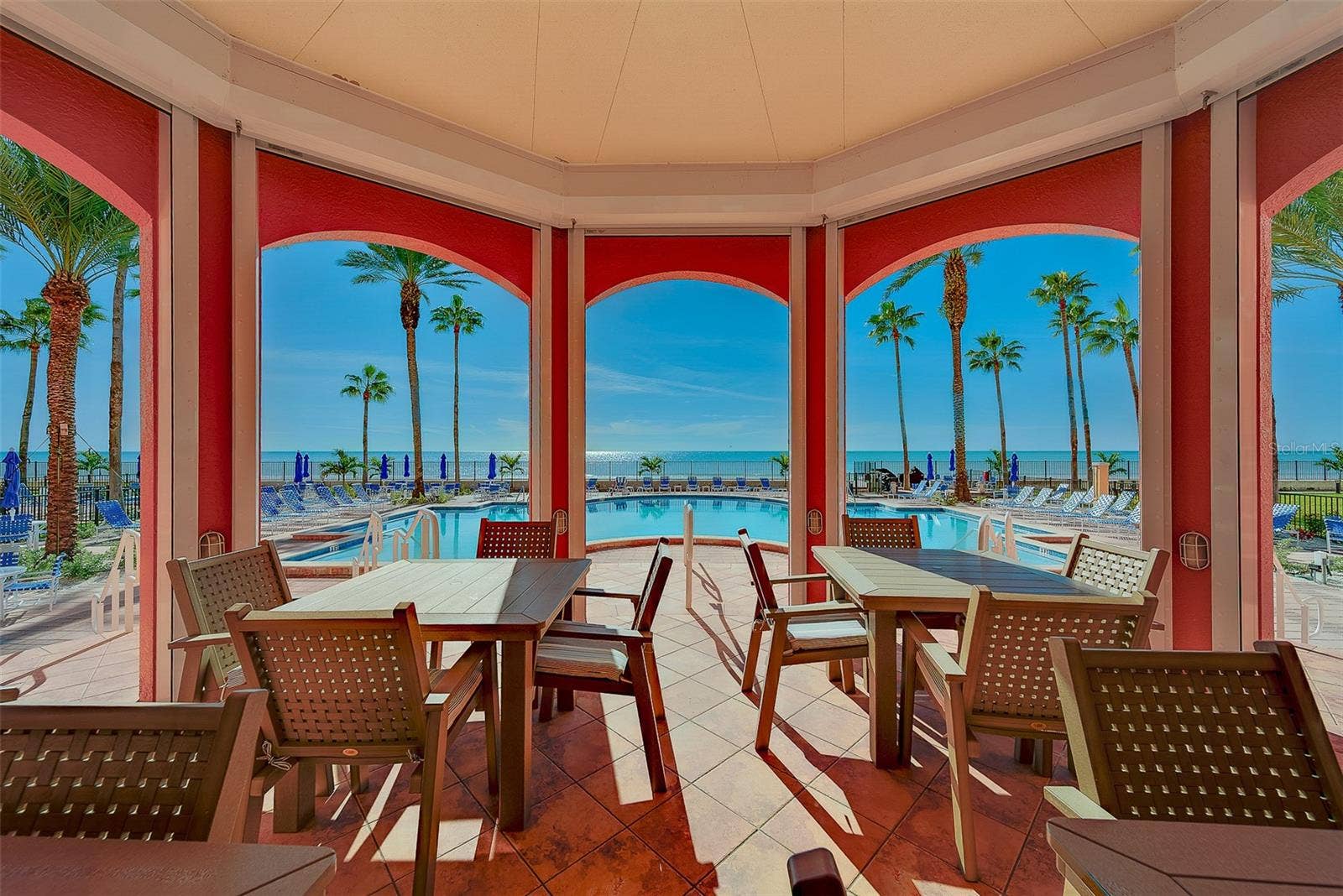 16600 GULF BOULEVARD, #433, North Redington Beach, FL 33708 Clubhouse Patio