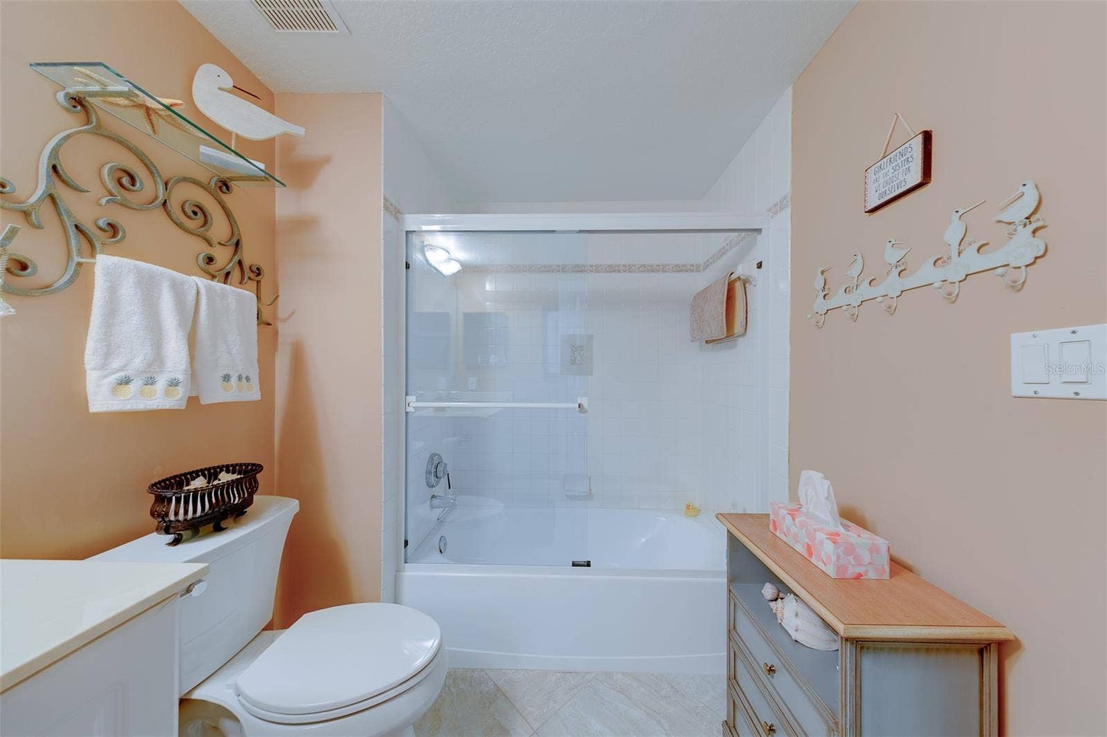 16600 GULF BOULEVARD, #433, North Redington Beach, FL 33708 Bathroom 2