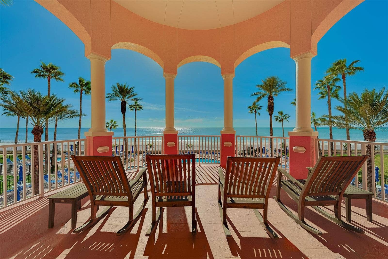 16600 GULF BOULEVARD, #433, North Redington Beach, FL 33708 Enjoy the Sunshine!!!