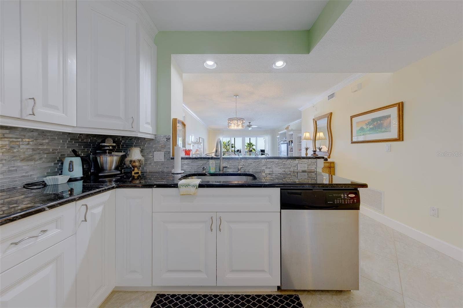 16600 GULF BOULEVARD, #433, North Redington Beach, FL 33708 Kitchen open to dining area