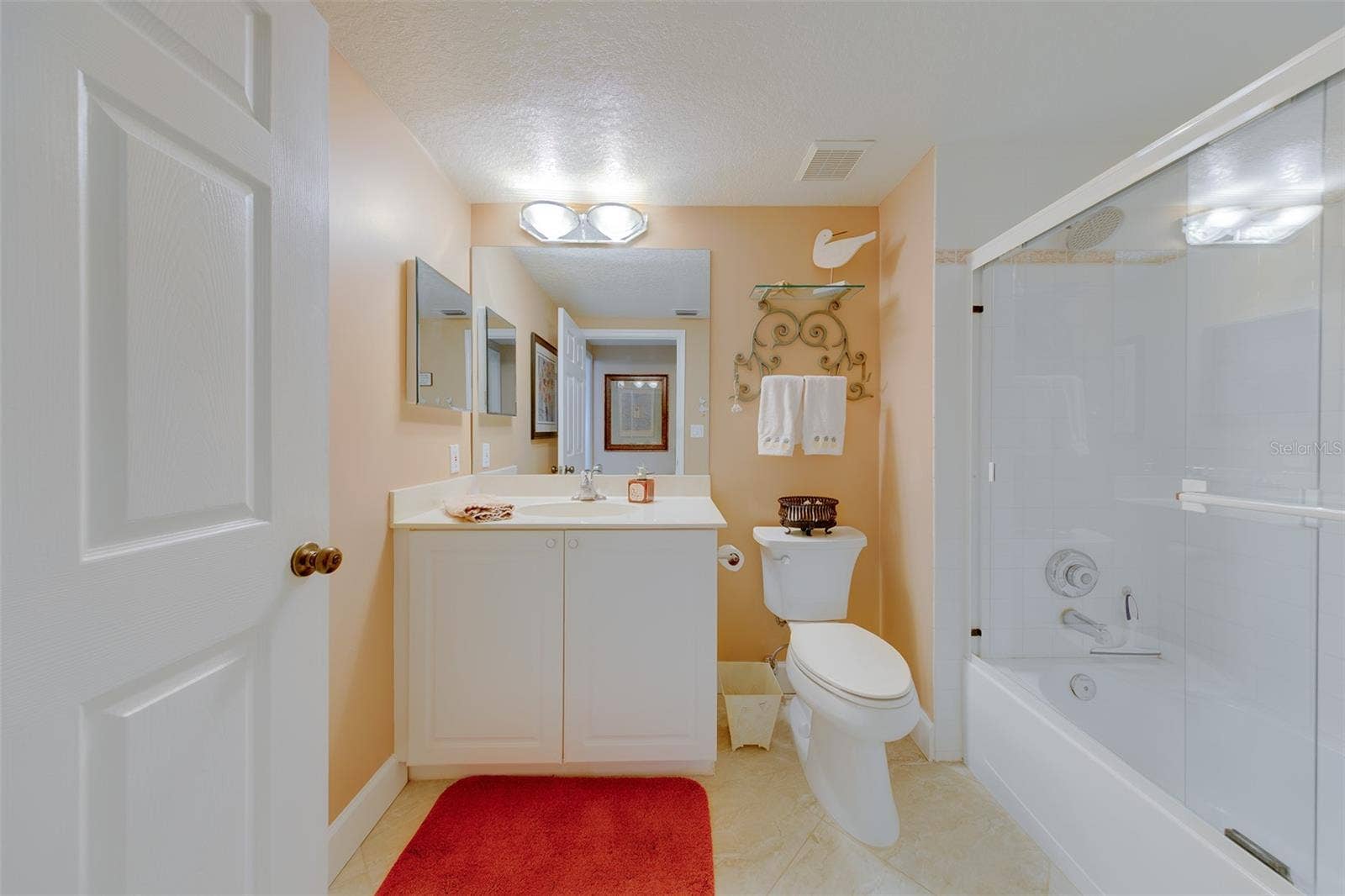 16600 GULF BOULEVARD, #433, North Redington Beach, FL 33708 Bathroom 2