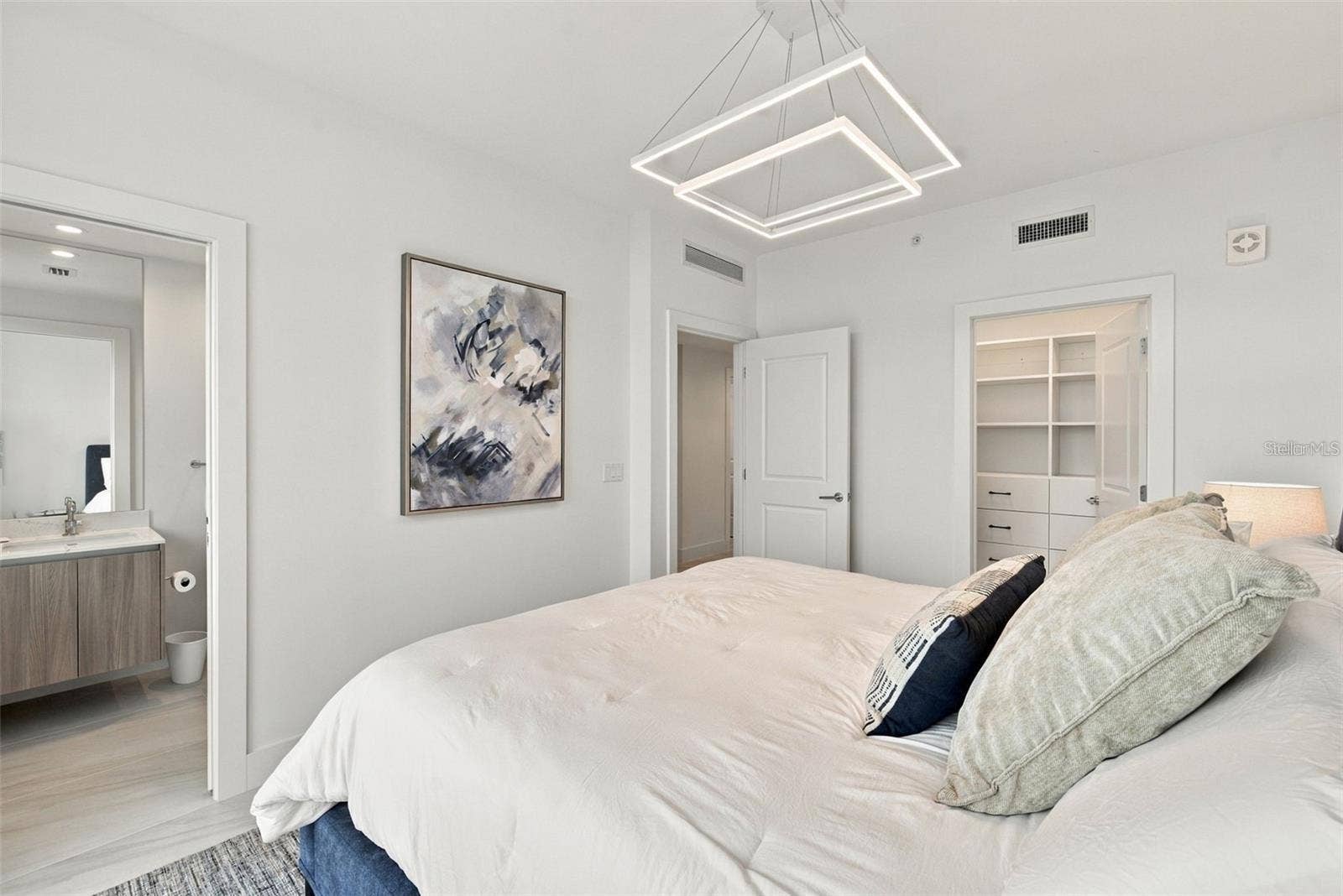 5713 BOWEN DANIEL DRIVE, #1504, Tampa, FL 33616 5713 BOWEN DANIEL DRIVE, #1504, Tampa, FL 33616