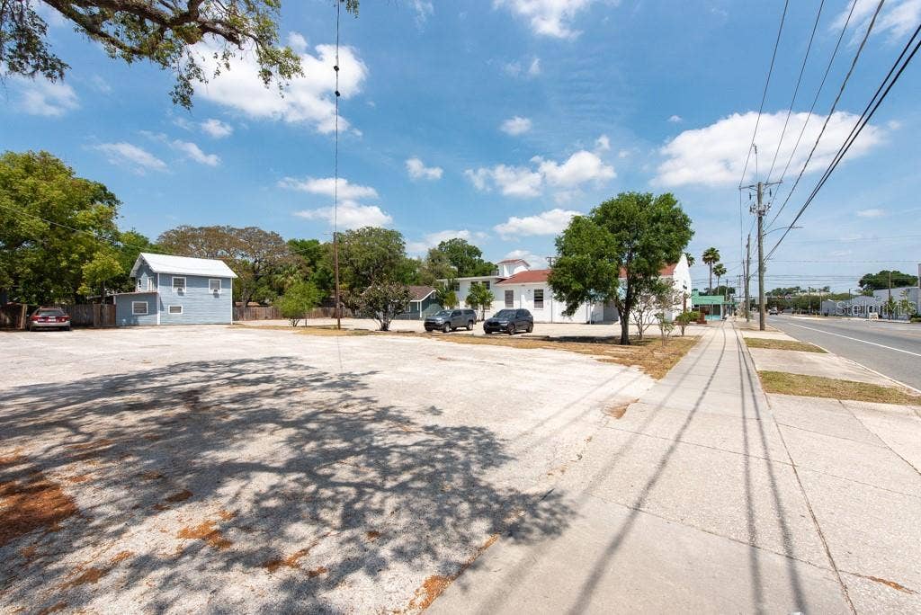 4608 N NEBRASKA AVENUE, Tampa, FL 33603 4608 N NEBRASKA AVENUE, Tampa, FL 33603
