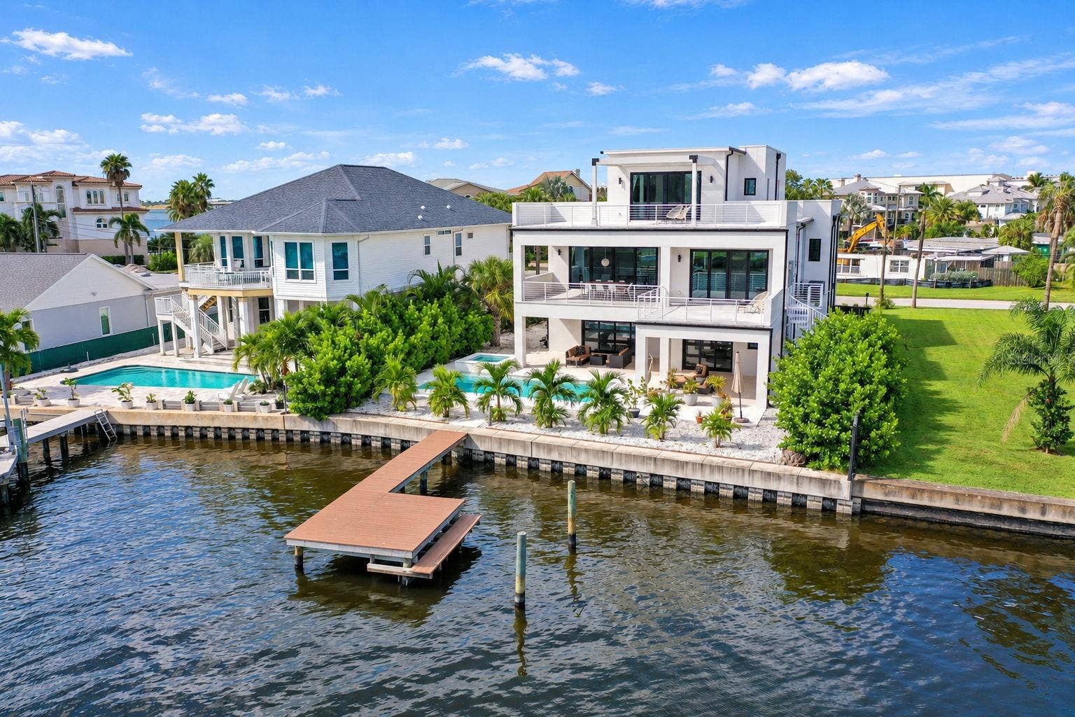 521 BAYWOOD DRIVE S, Dunedin, FL 34698 521 BAYWOOD DRIVE S, Dunedin, FL 34698
