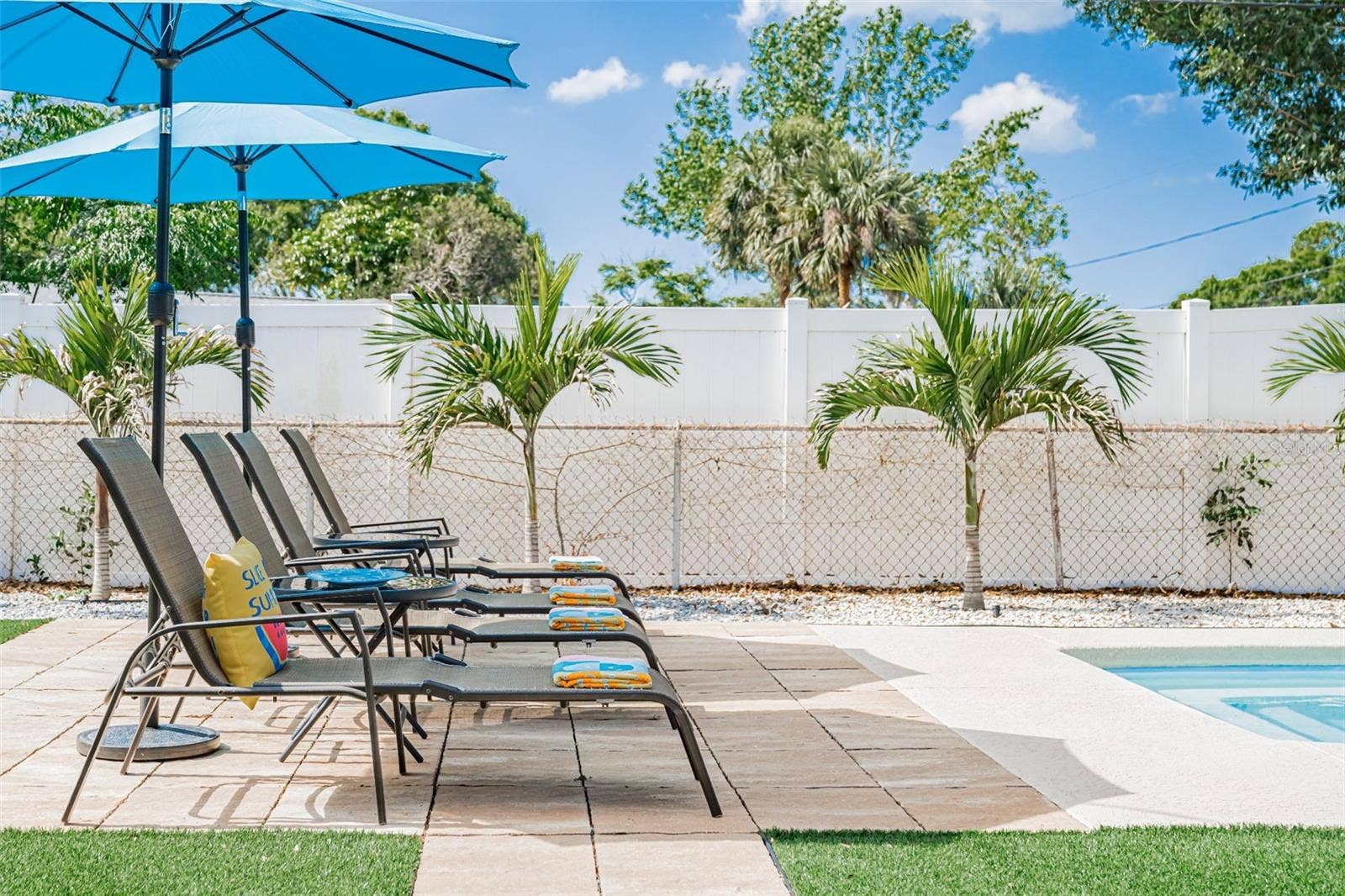 9948 51ST AVENUE N, St Petersburg, FL 33708 9948 51ST AVENUE N, St Petersburg, FL 33708