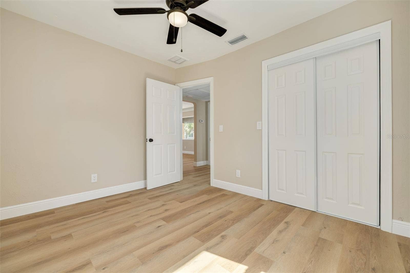 3138 YALE STREET N, St Petersburg, FL 33713