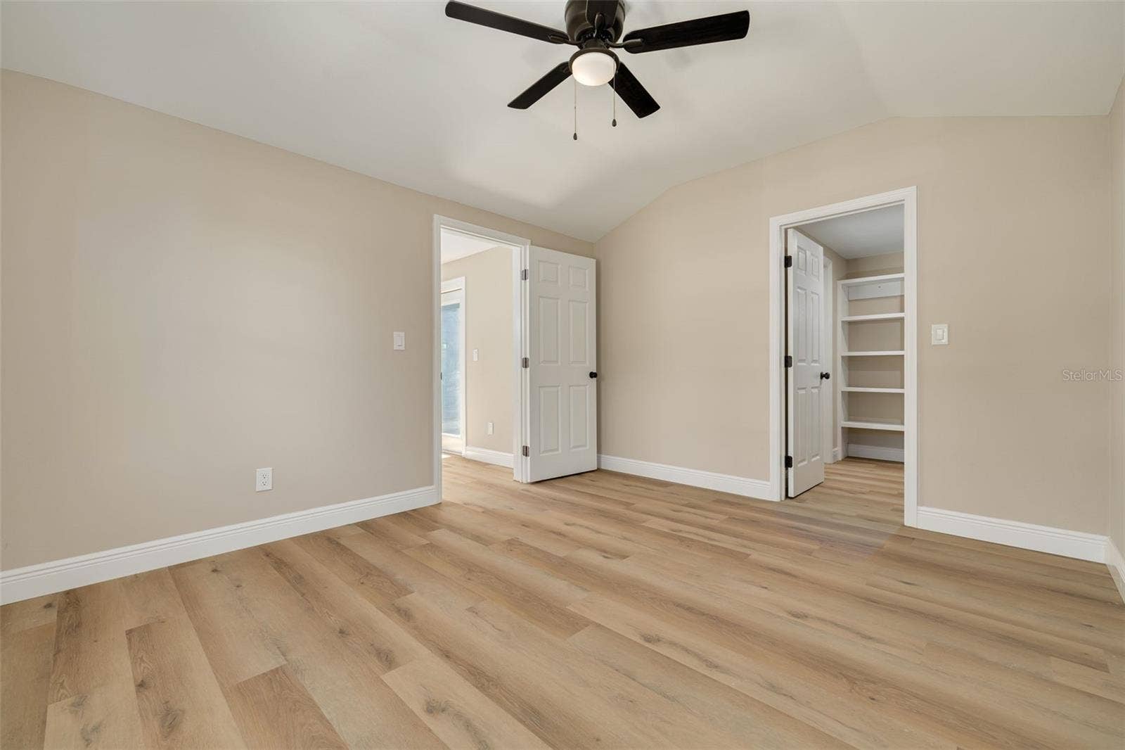 3138 YALE STREET N, St Petersburg, FL 33713