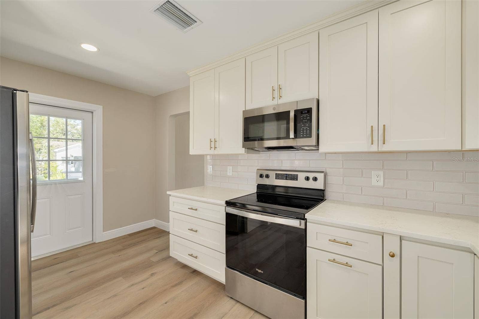 3138 YALE STREET N, St Petersburg, FL 33713